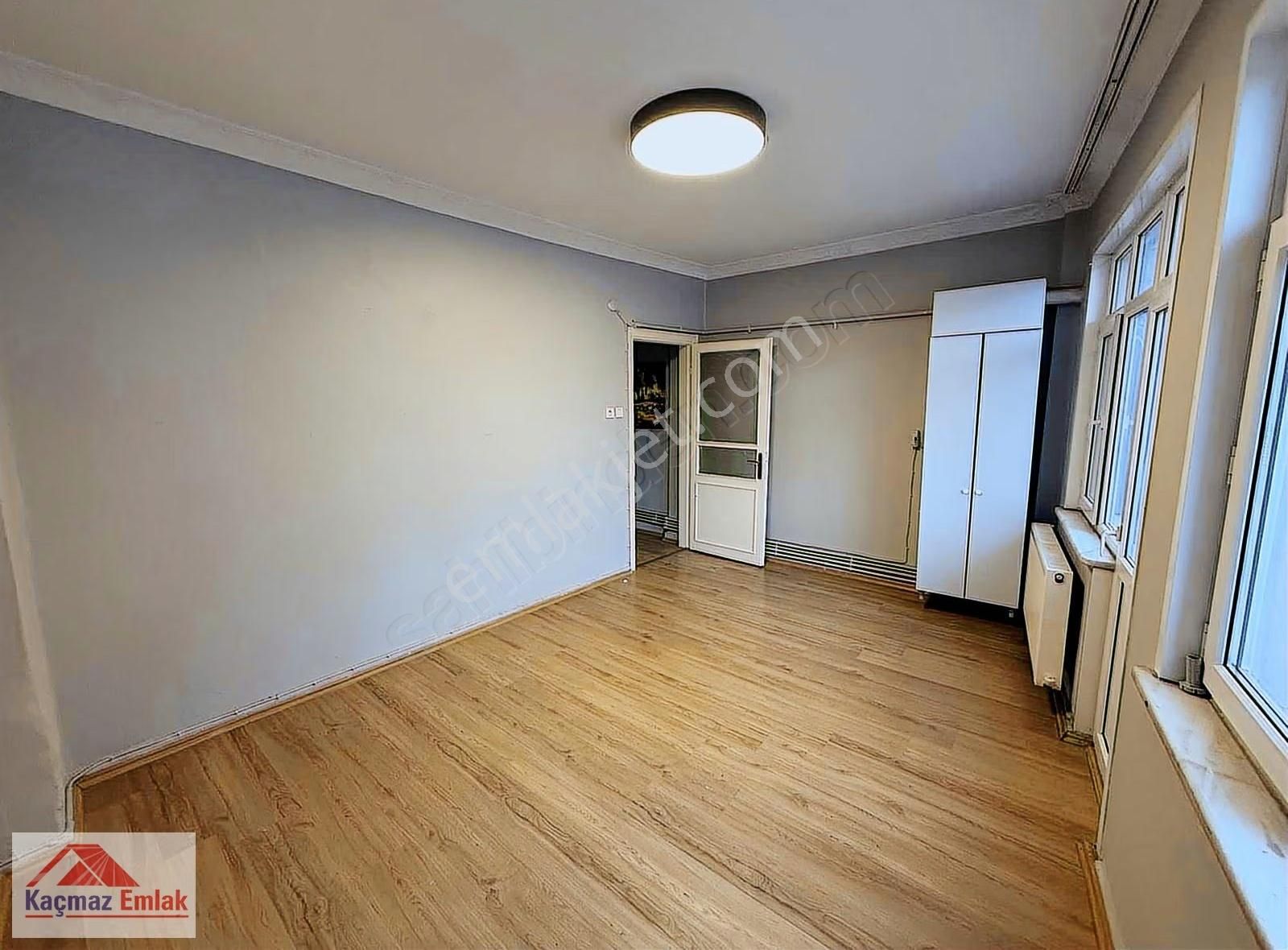 Kaçmaz Fatih Şehremini 2+1 Çift Cepheli 1.kat Kiralık Daire - Görsel 12