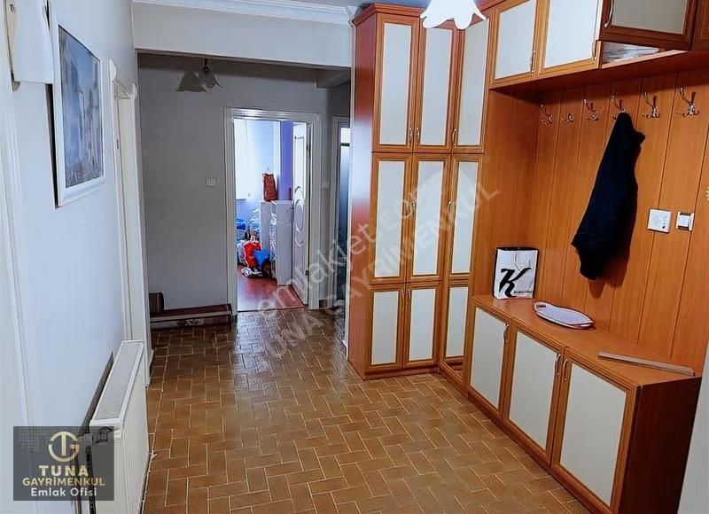 Hürriyet Mahallesinde Metroya Yakın, Ferah 3+1 Kiralık Daire - Görsel 6