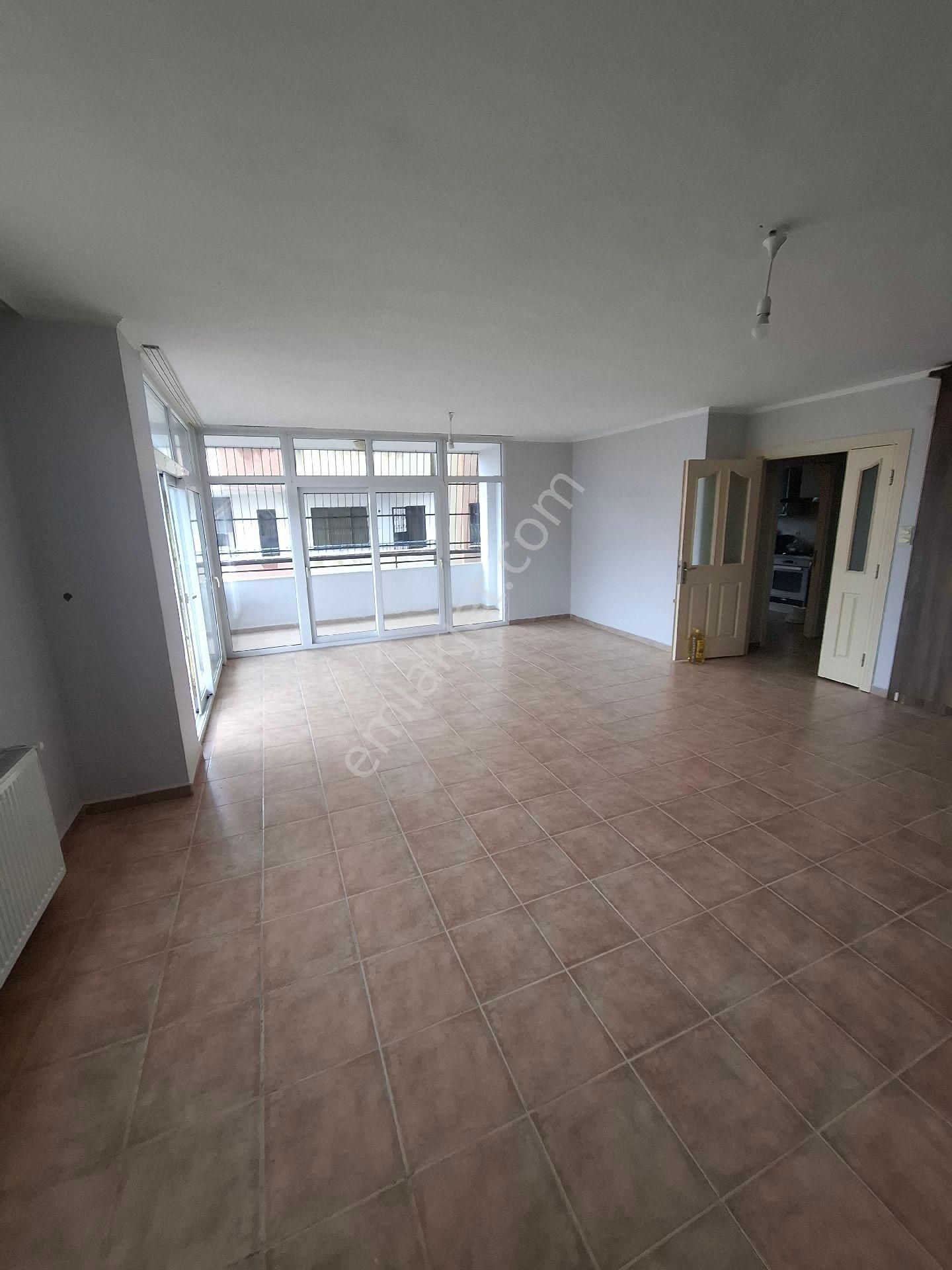 Çukurova Kiralık İller Bankası Karşısı Az Katlı Genis Ve Ferah - Görsel 3