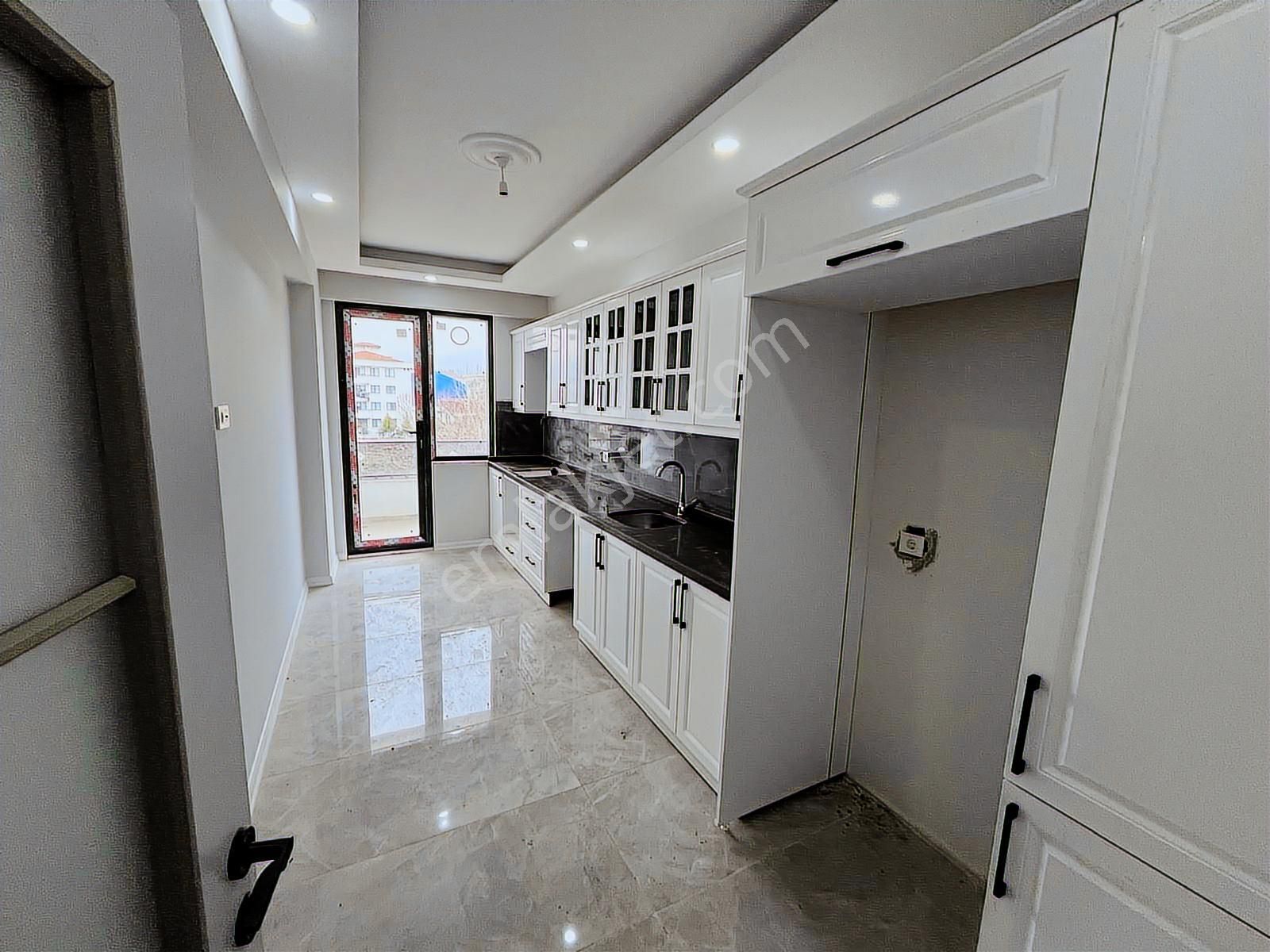 2+1 Sıfır Arakat ( A-kalite ) (geniş) Kazım Patıl Caddes Üstü Ön - Görsel 17