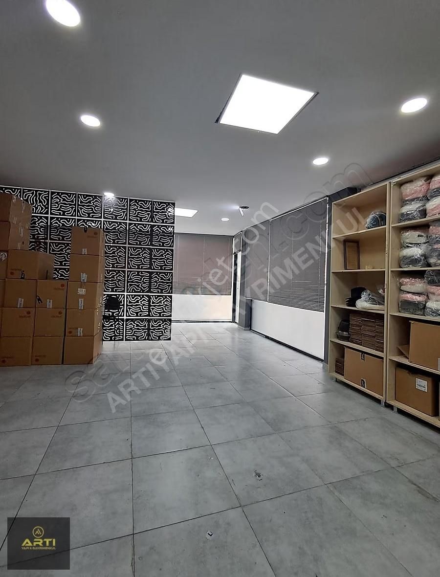 Bağcılarda Ana Caddeye Cepheli Yüksek Kiracılı Satılık Dükkan - Görsel 16