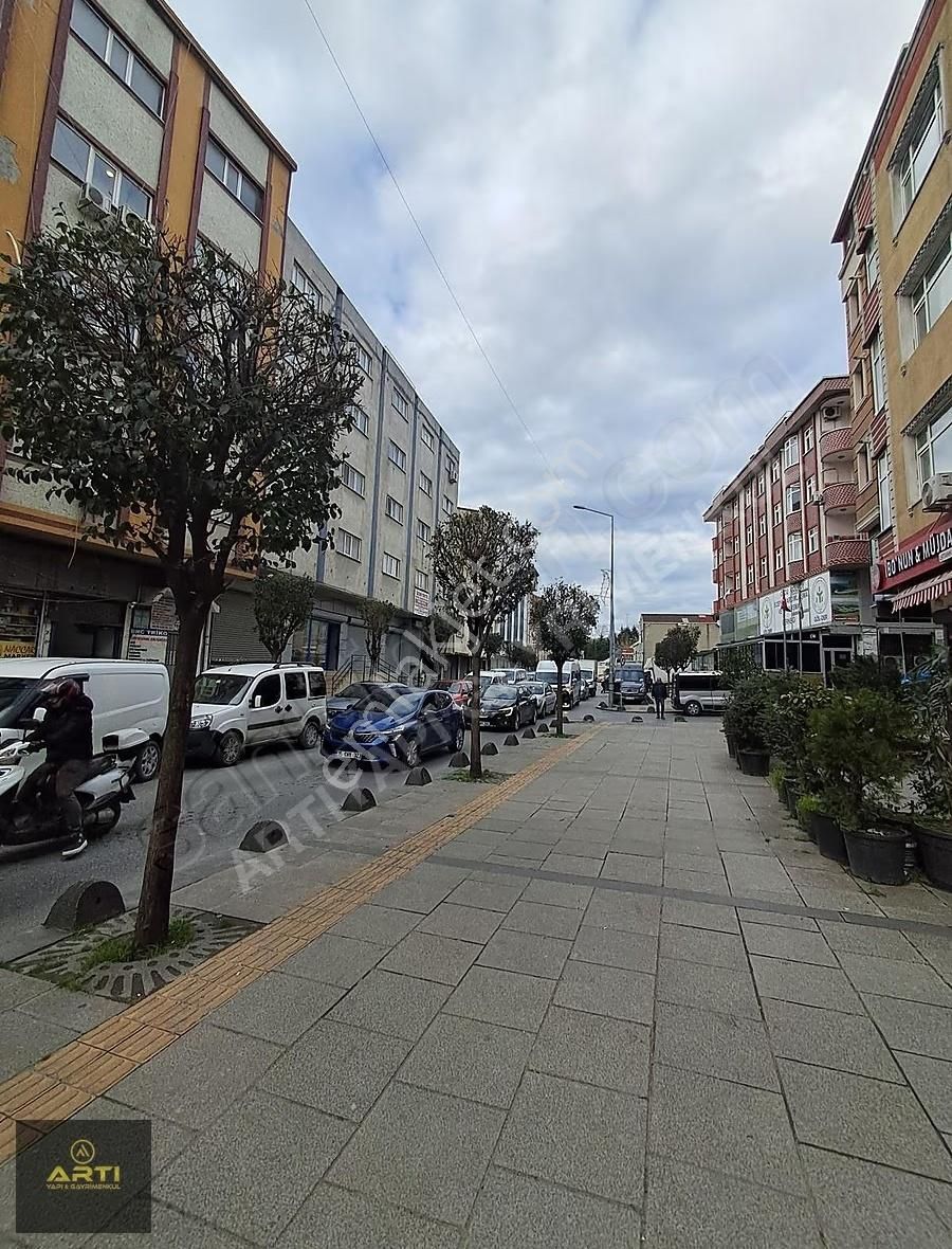 Bağcılarda Ana Caddeye Cepheli Yüksek Kiracılı Satılık Dükkan - Görsel 22