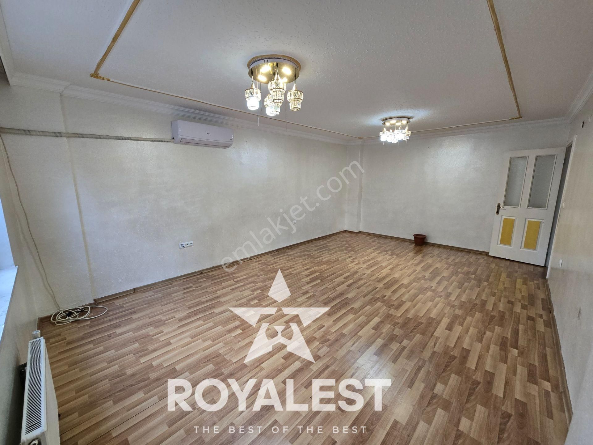 Royalest'ten Cadde Üstü Site İçi Önü Açık Temiz Ve Bakımlı 3+1 - Görsel 4