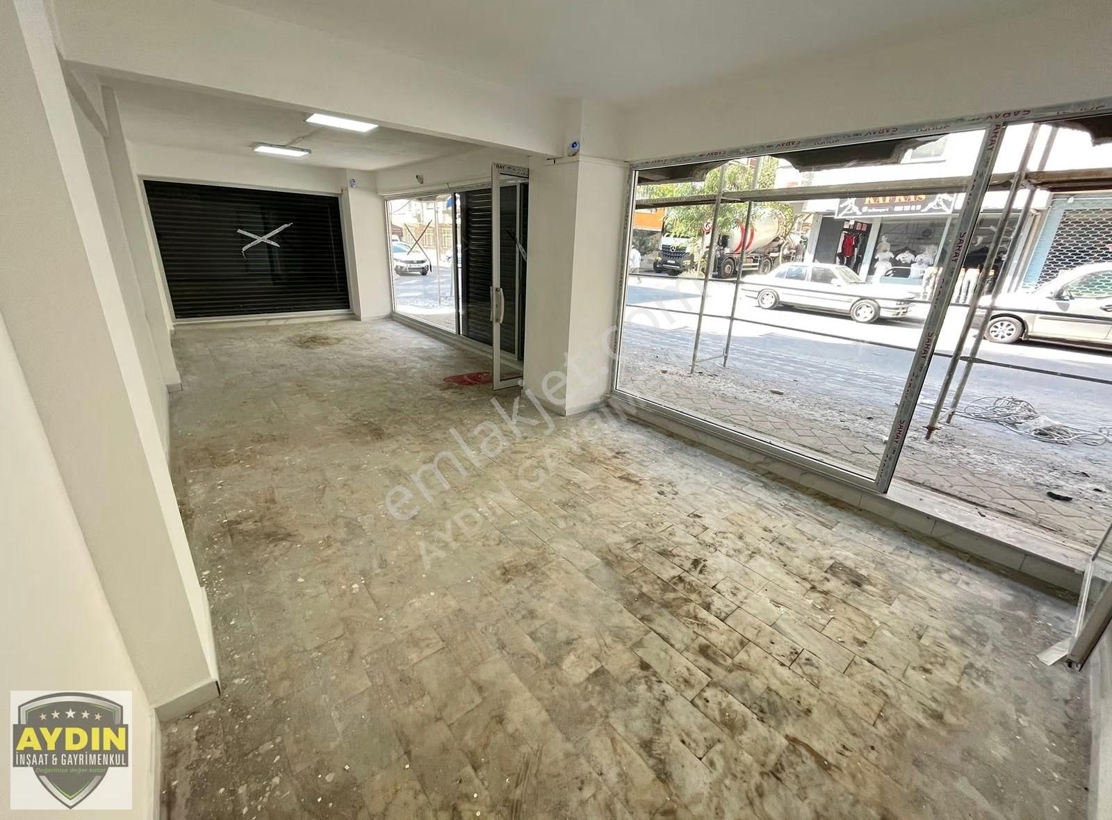 Aydın İnş. Cebeci Mh. 120m2 3 Adet Köşe Başı Düz Giriş Dükkan