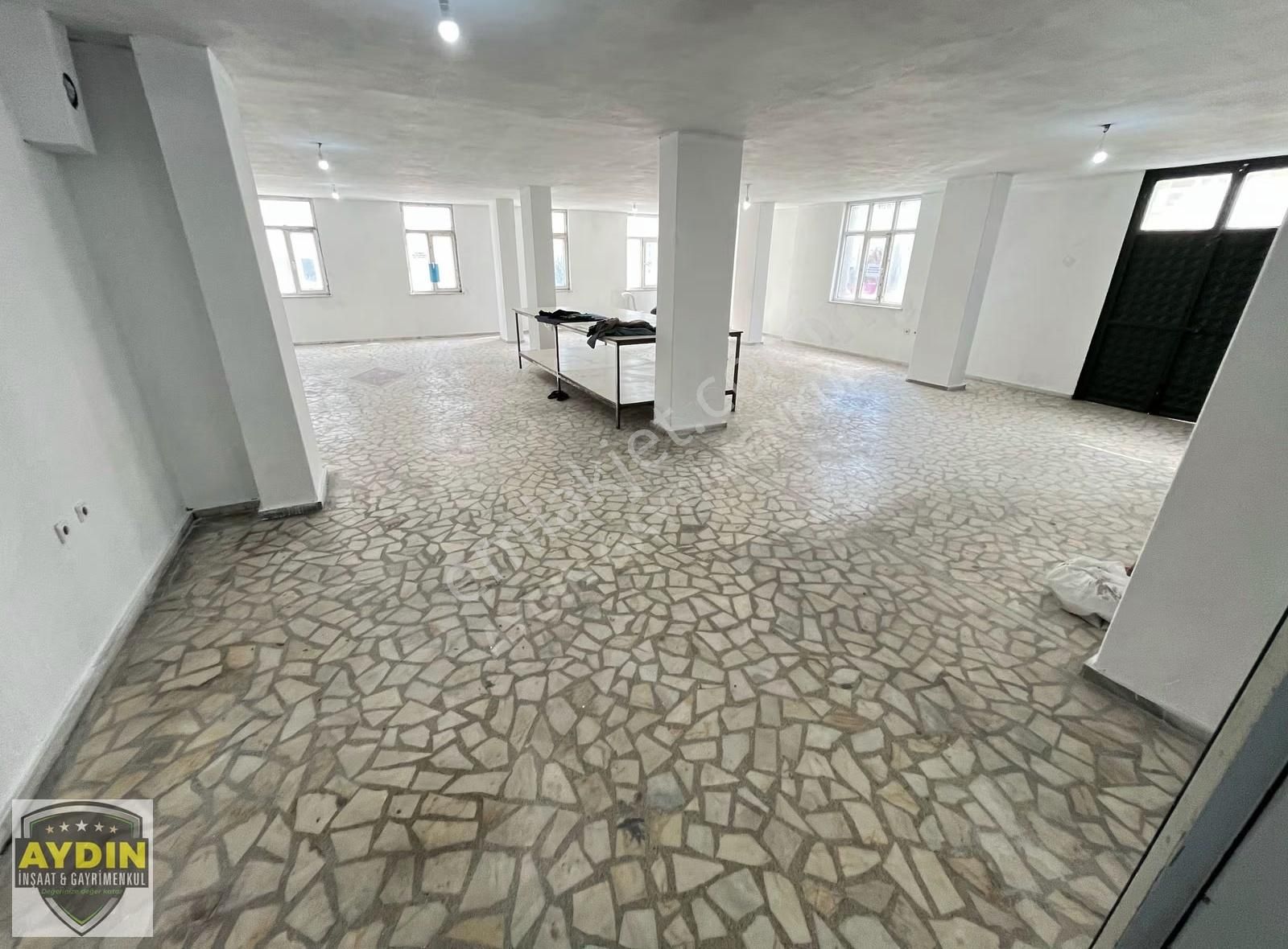 Aydın İnş. 1.cebeci Cad. Cephe 1.kat Asansörlü Dükkan