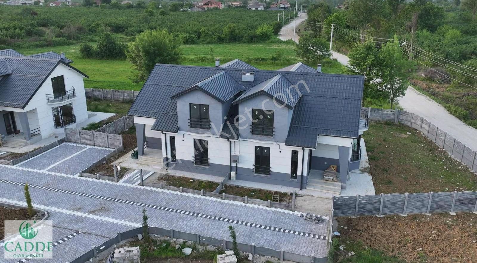 Akyazı Küçücek'te Site İçerisinde Müstakil Bahçeli Modern Villa - Görsel 27