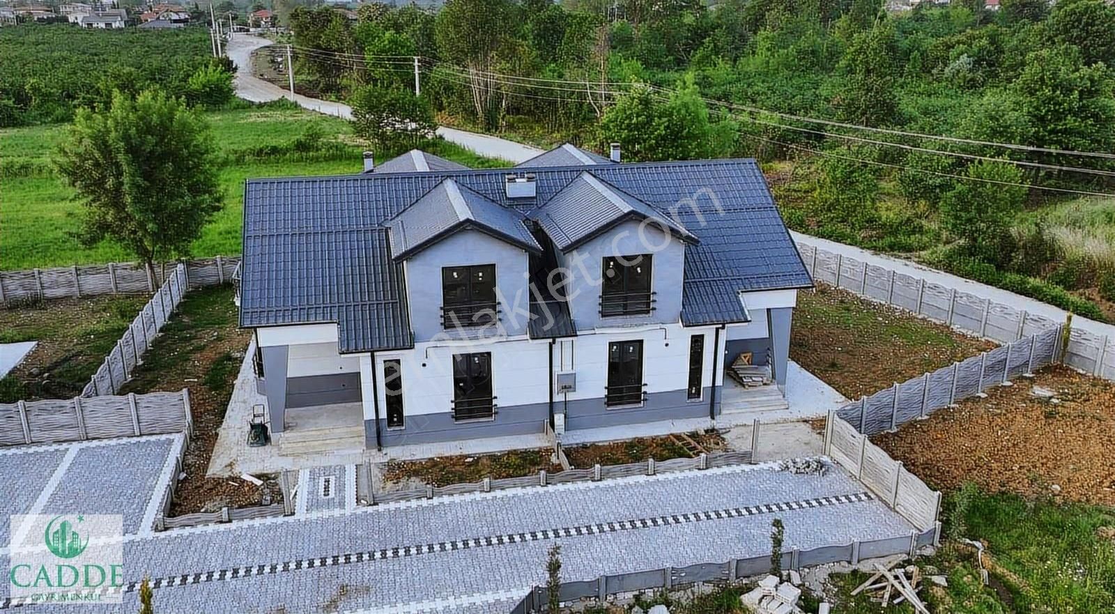 Akyazı Küçücek'te Site İçerisinde Müstakil Bahçeli Modern Villa - Görsel 5