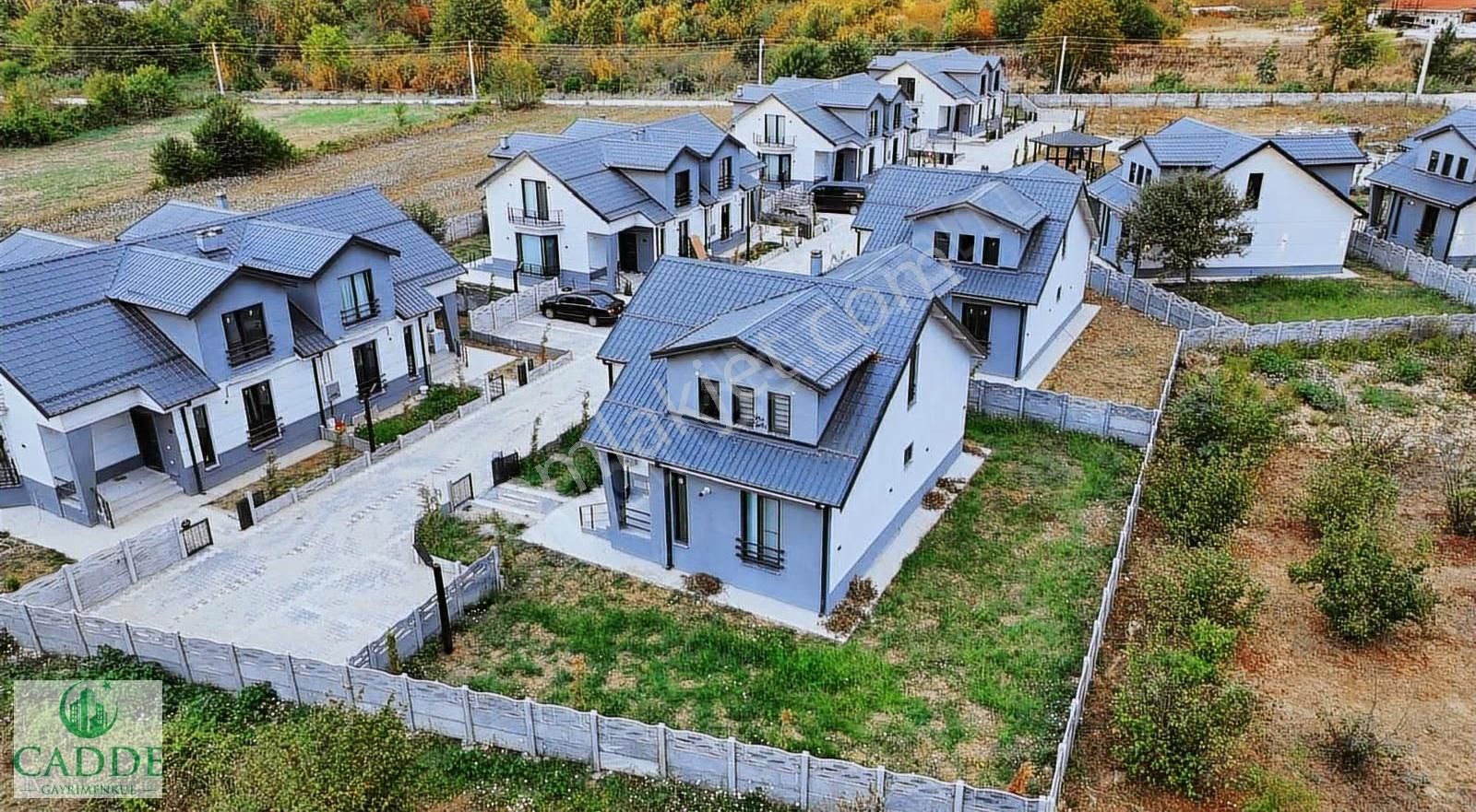 Akyazı Küçücek'te Site İçerisinde Müstakil Bahçeli Modern Villa - Görsel 10