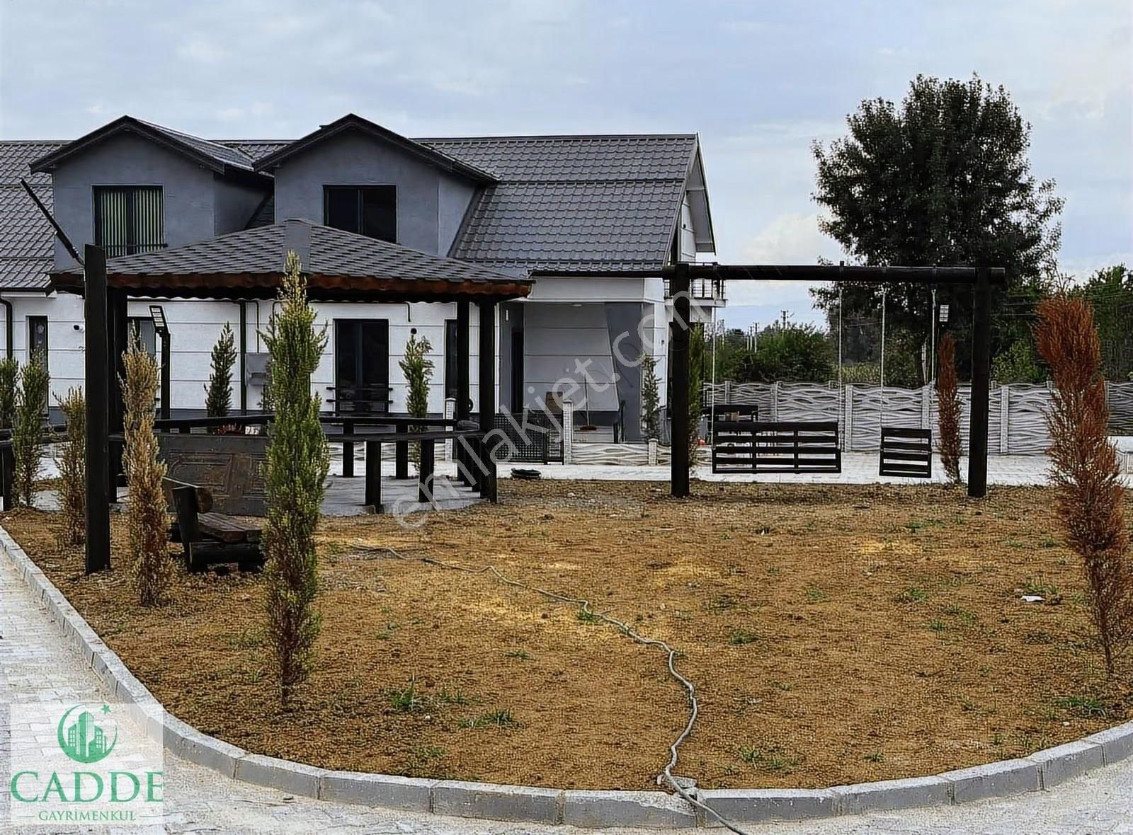 Akyazı Küçücek'te Site İçerisinde Müstakil Bahçeli Modern Villa - Görsel 9