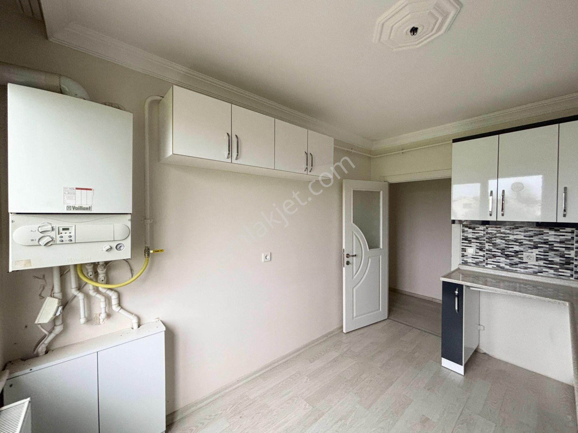 Beyciler Mahallesi 3+1 115 M2 Kiralık Ara Kat Daire - Görsel 12