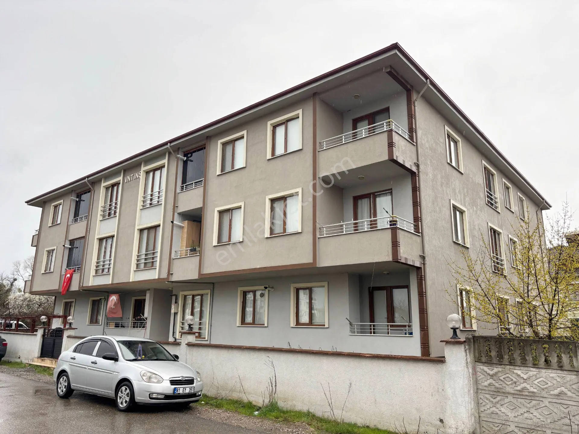 Beyciler Mahallesi 3+1 115 M2 Kiralık Ara Kat Daire - Görsel 2