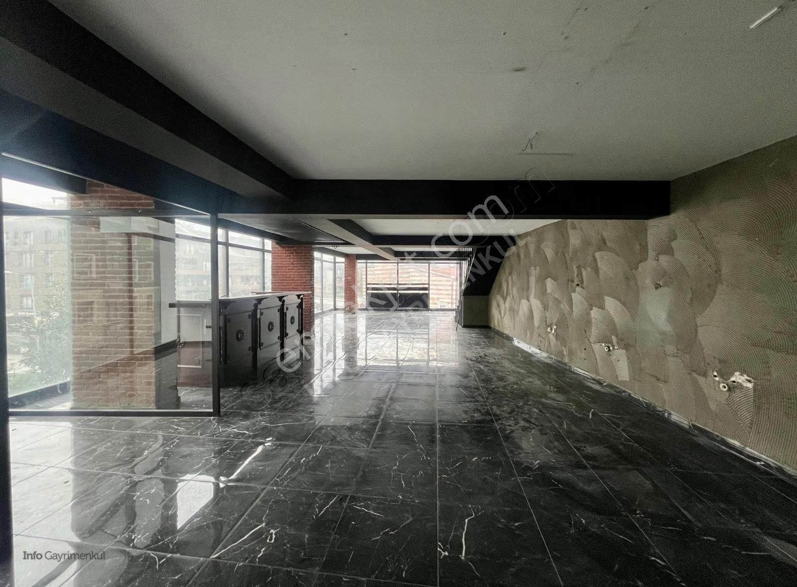 Göktürk Merkezi Konumda Tabela Değeri Yüksek 240 M2 Net Dükkan - Görsel 7
