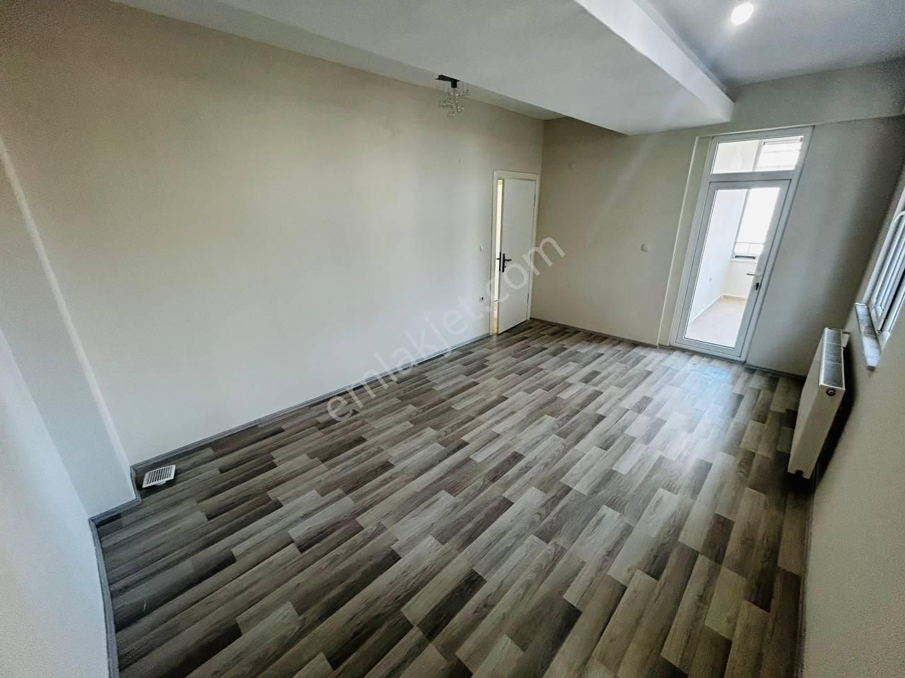 Tarmvay Durağına 50 M Mesafede Anayola Sahile Yakın Satılık Daire - Görsel 21