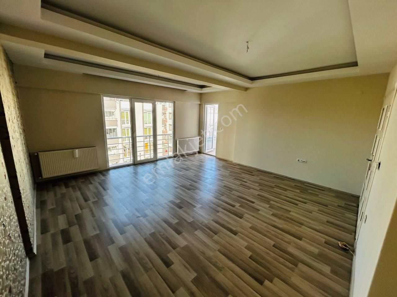 Tarmvay Durağına 50 M Mesafede Anayola Sahile Yakın Satılık Daire - Görsel 10