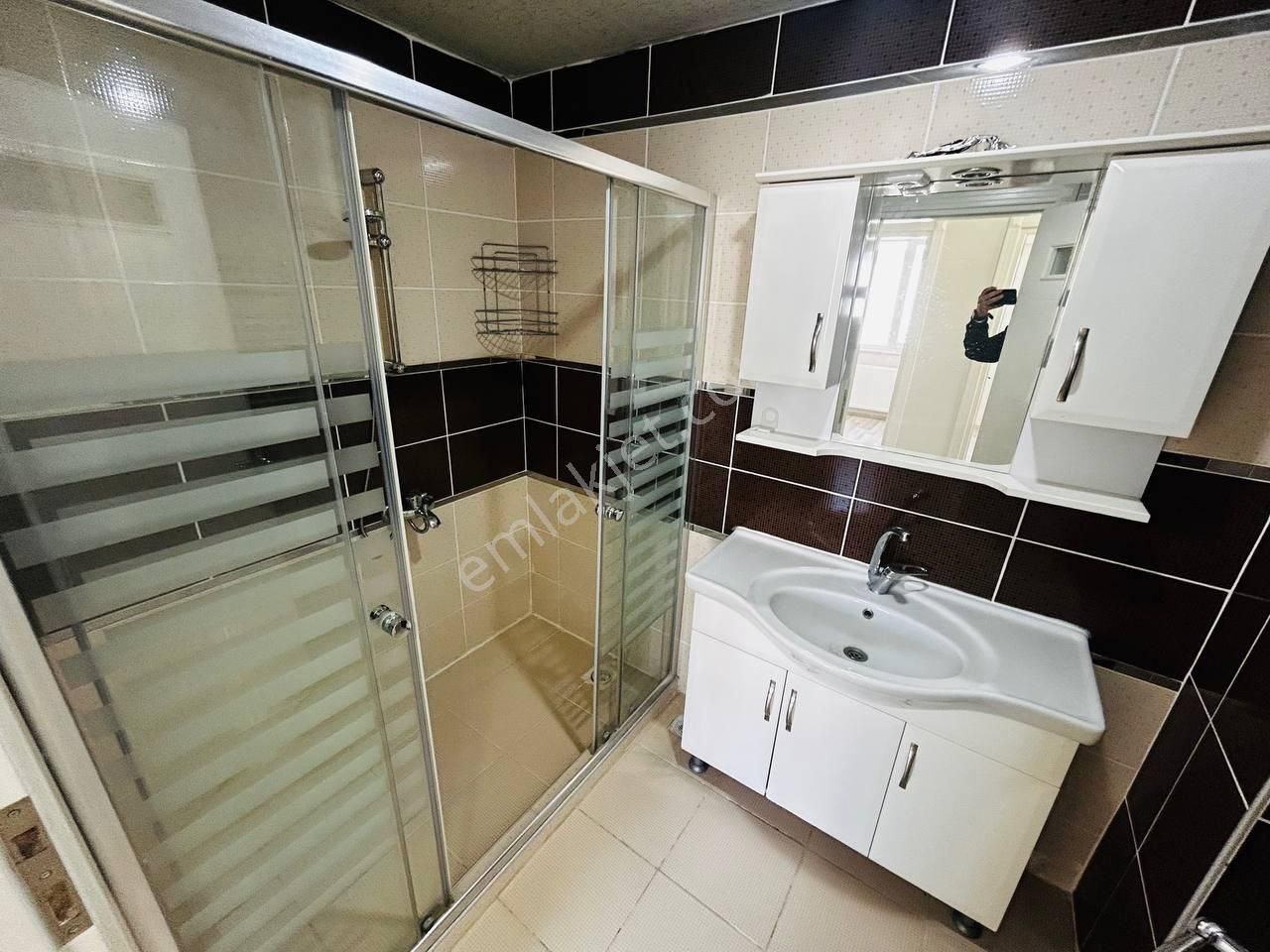 Tarmvay Durağına 50 M Mesafede Anayola Sahile Yakın Satılık Daire - Görsel 15