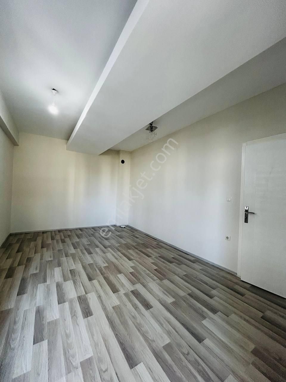 Tarmvay Durağına 50 M Mesafede Anayola Sahile Yakın Satılık Daire - Görsel 23