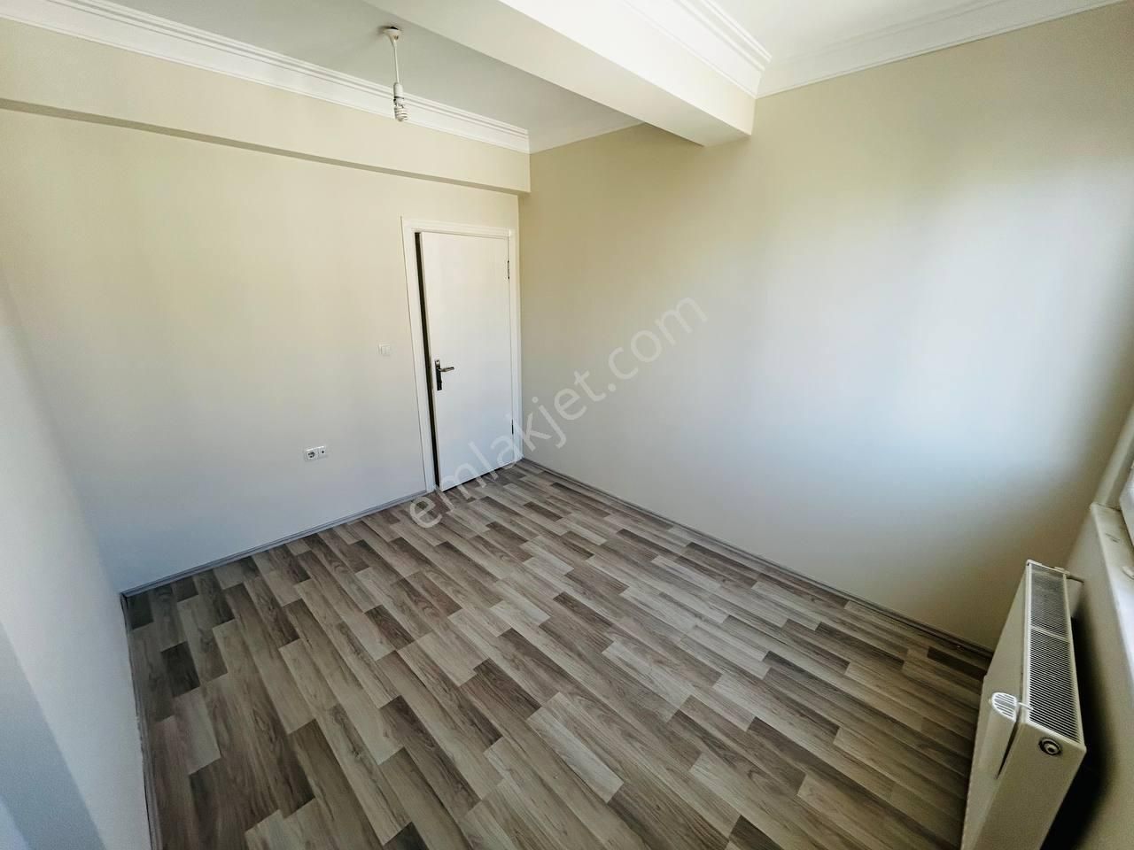 Tarmvay Durağına 50 M Mesafede Anayola Sahile Yakın Satılık Daire - Görsel 19