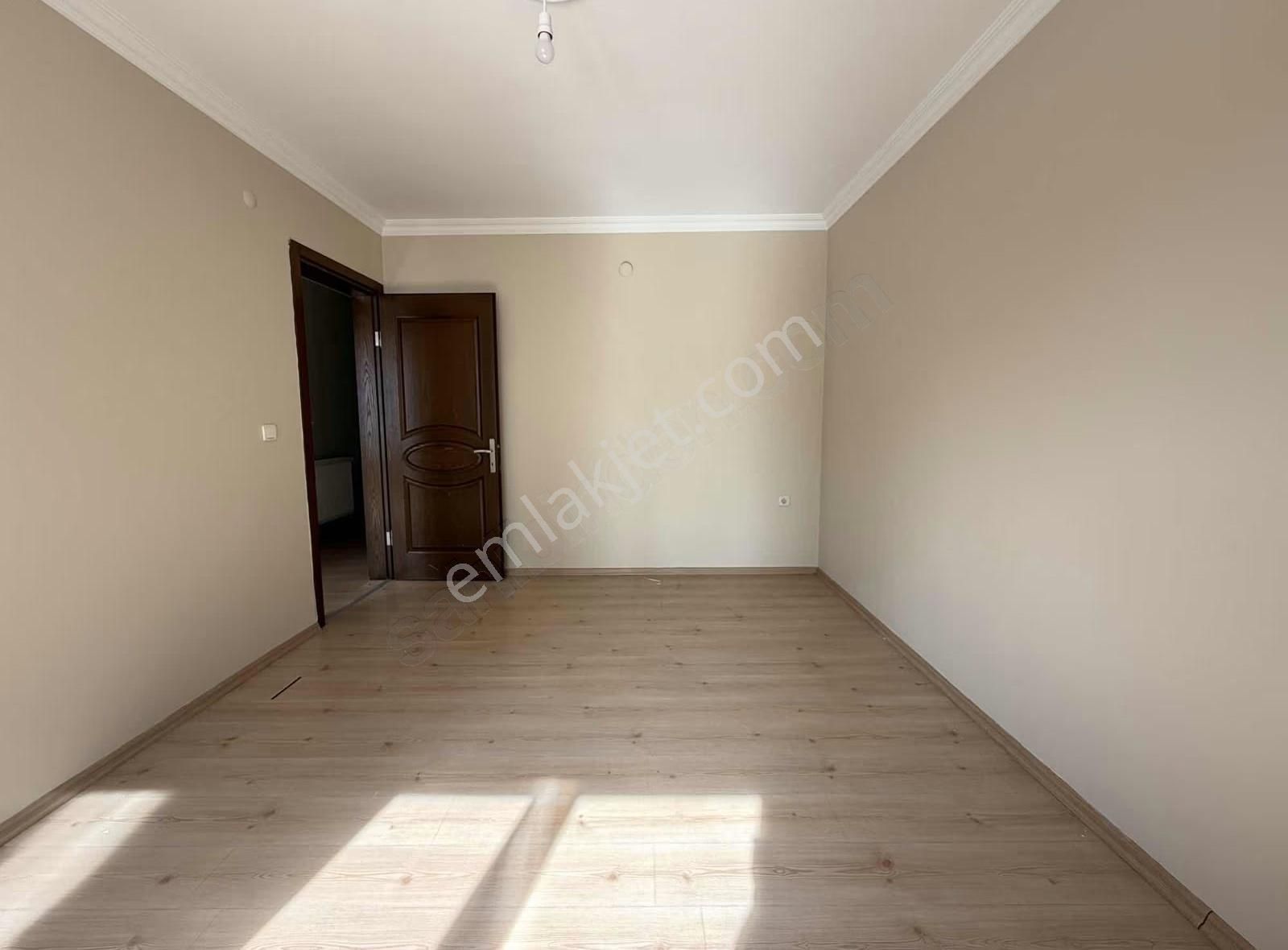 Bornova Yeşilova Mah 3+1 Kapalı Mutfak Kiralık Daire - Görsel 9