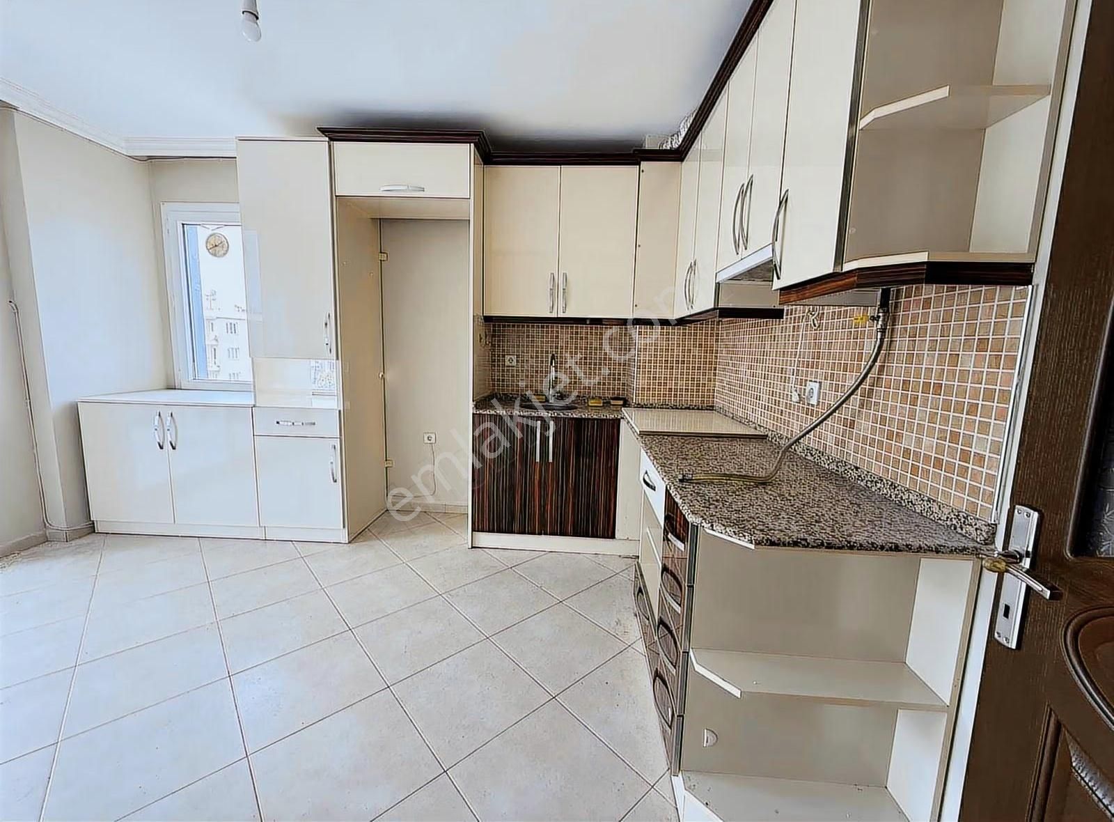 Bornova Yeşilova Mah 3+1 Kapalı Mutfak Kiralık Daire - Görsel 17