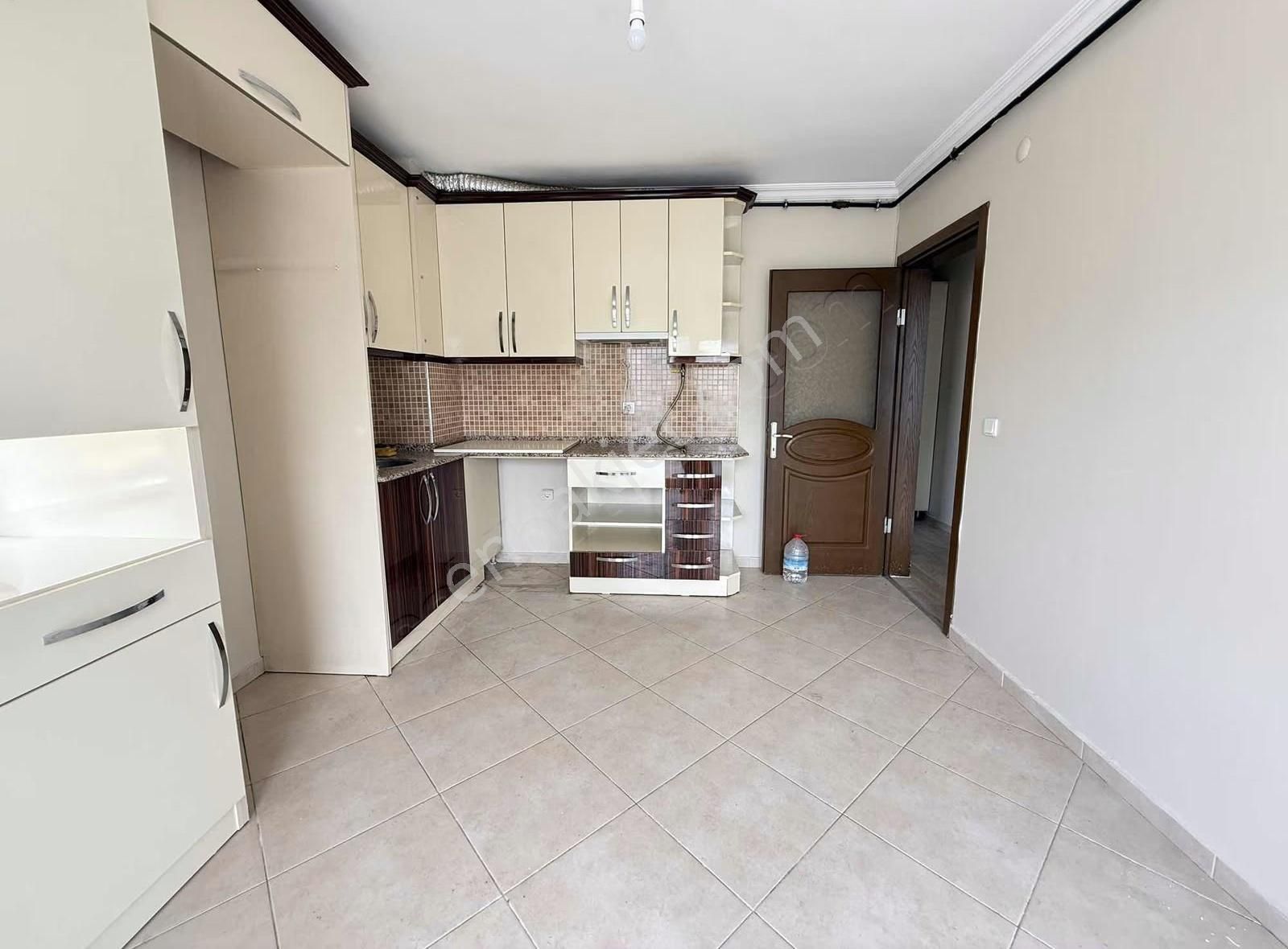 Bornova Yeşilova Mah 3+1 Kapalı Mutfak Kiralık Daire - Görsel 8