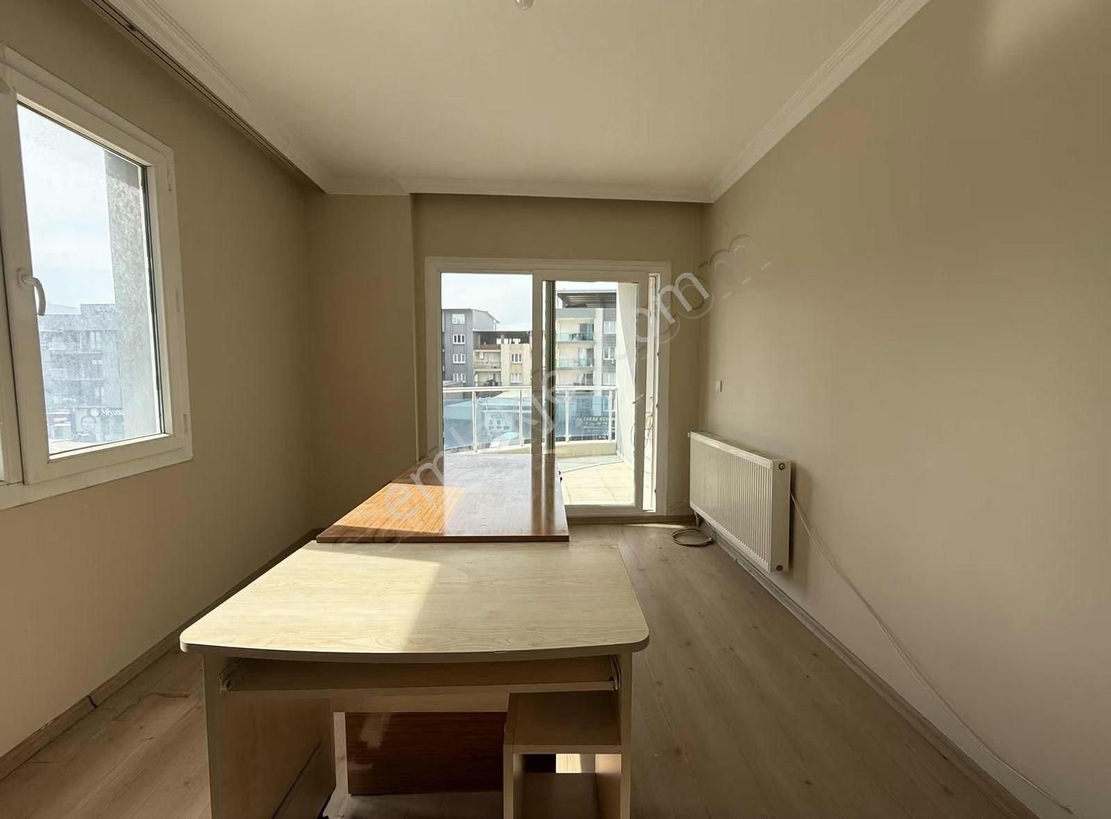 Bornova Yeşilova Mah 3+1 Kapalı Mutfak Kiralık Daire - Görsel 23