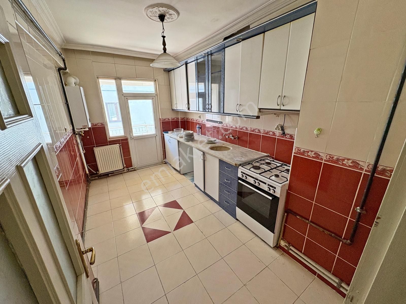 5+1 Ayvalı Merkezde Hastanelere Ulaşımı Kolay Kiralık Dublex - Görsel 2