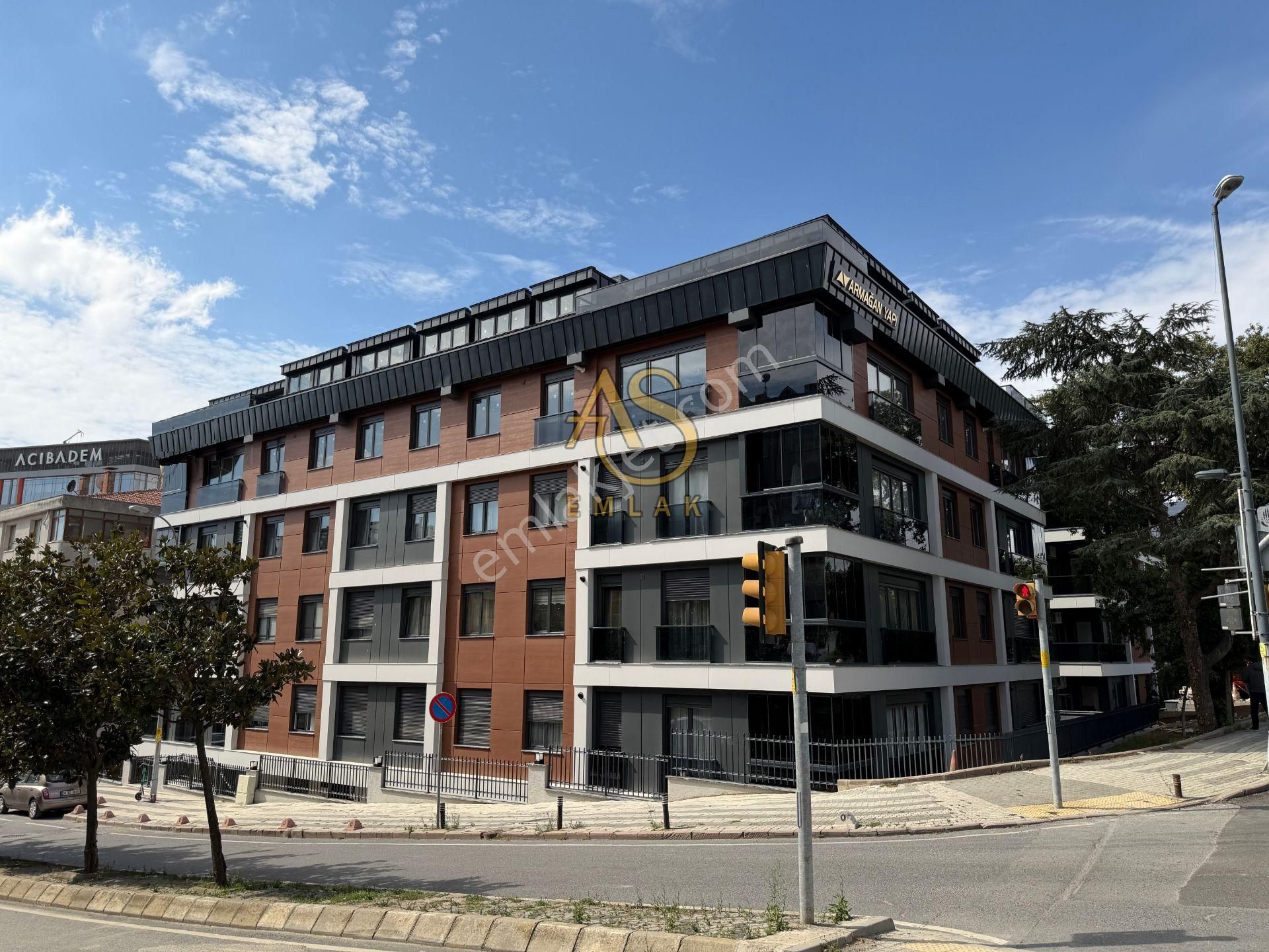 As Emlak'tan 4+2 Altunizade Evlerinde Otoparklı Lüx 230m2 Dublex