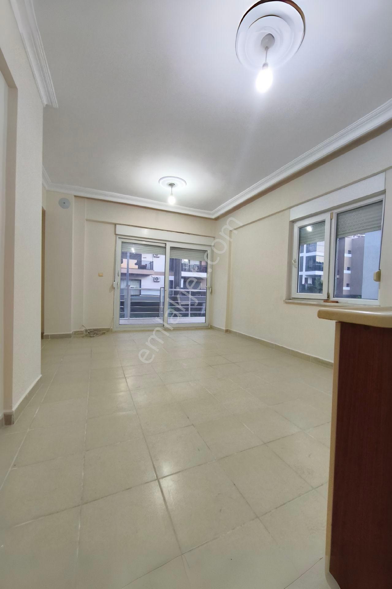 Kuşadası Ege Mahallesi’nde Satılık 2+1 Daire