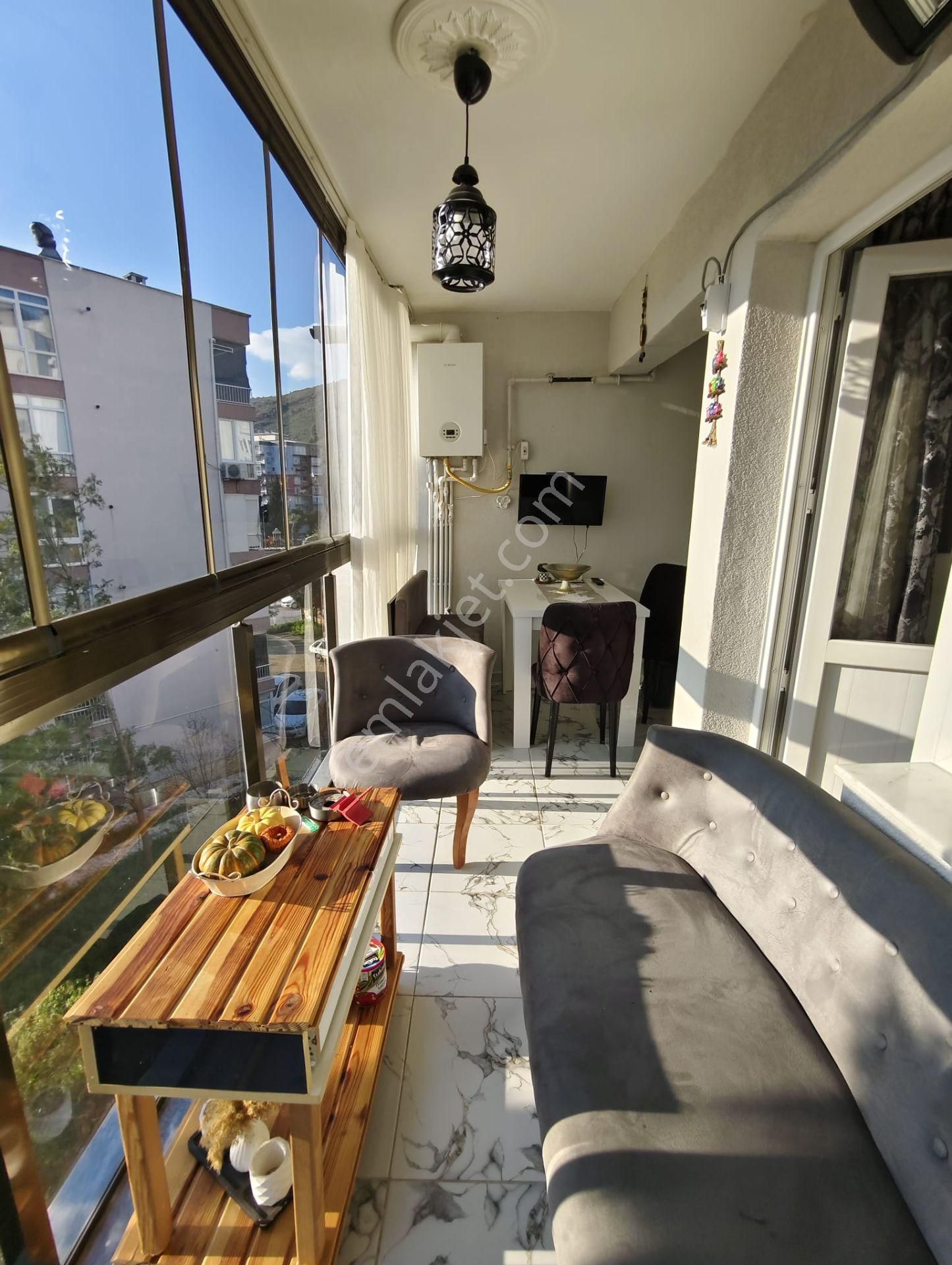 Karşıyaka Zübeyde Hanım Mahallesinde 3+1 Tadilatlı Satılık Daire - Görsel 6