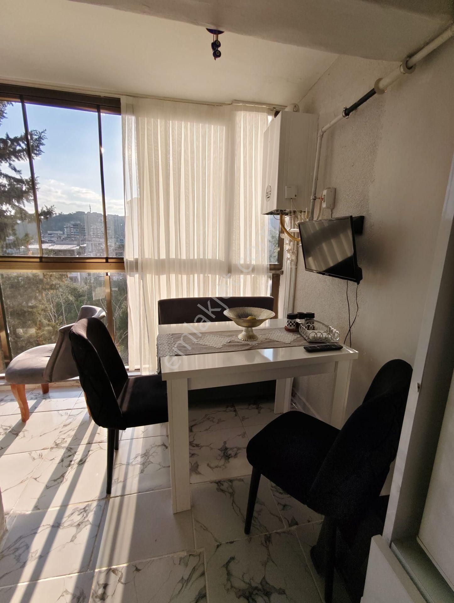 Karşıyaka Zübeyde Hanım Mahallesinde 3+1 Tadilatlı Satılık Daire - Görsel 17