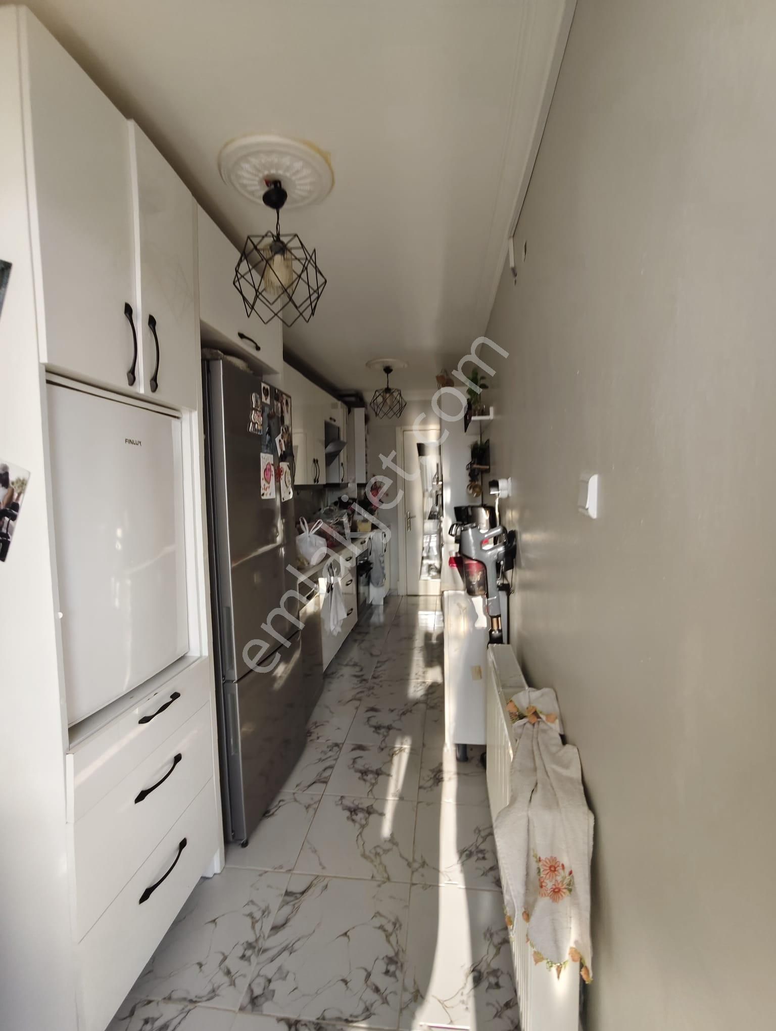 Karşıyaka Zübeyde Hanım Mahallesinde 3+1 Tadilatlı Satılık Daire - Görsel 2