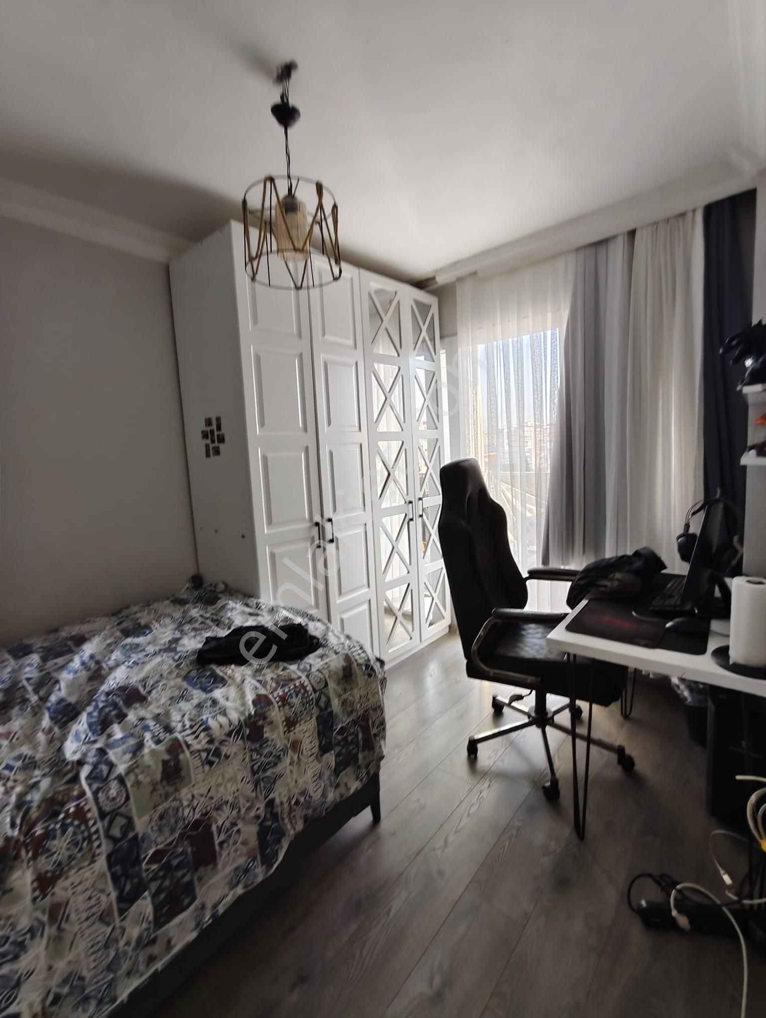 Karşıyaka Zübeyde Hanım Mahallesinde 3+1 Tadilatlı Satılık Daire - Görsel 3