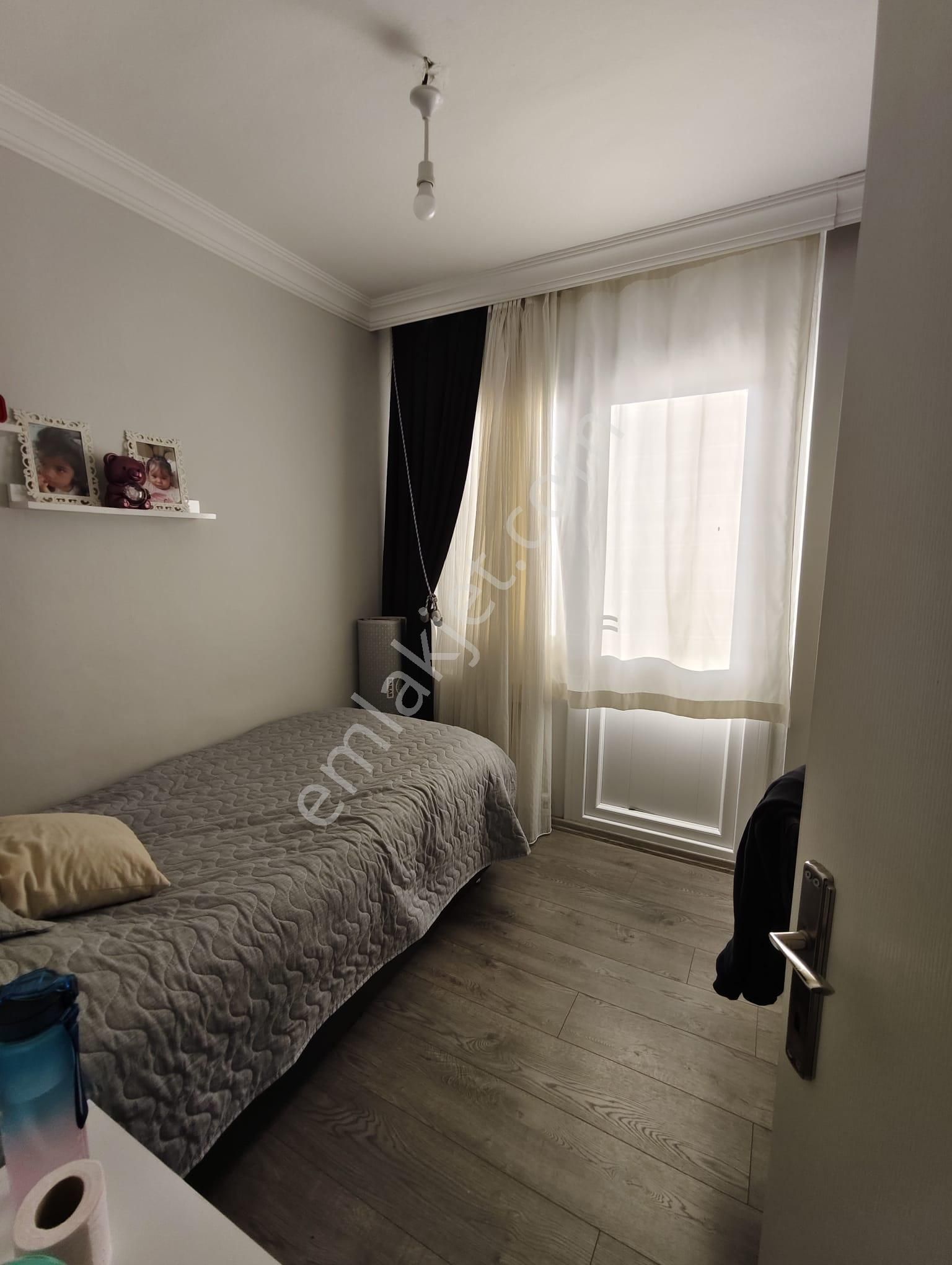 Karşıyaka Zübeyde Hanım Mahallesinde 3+1 Tadilatlı Satılık Daire - Görsel 4