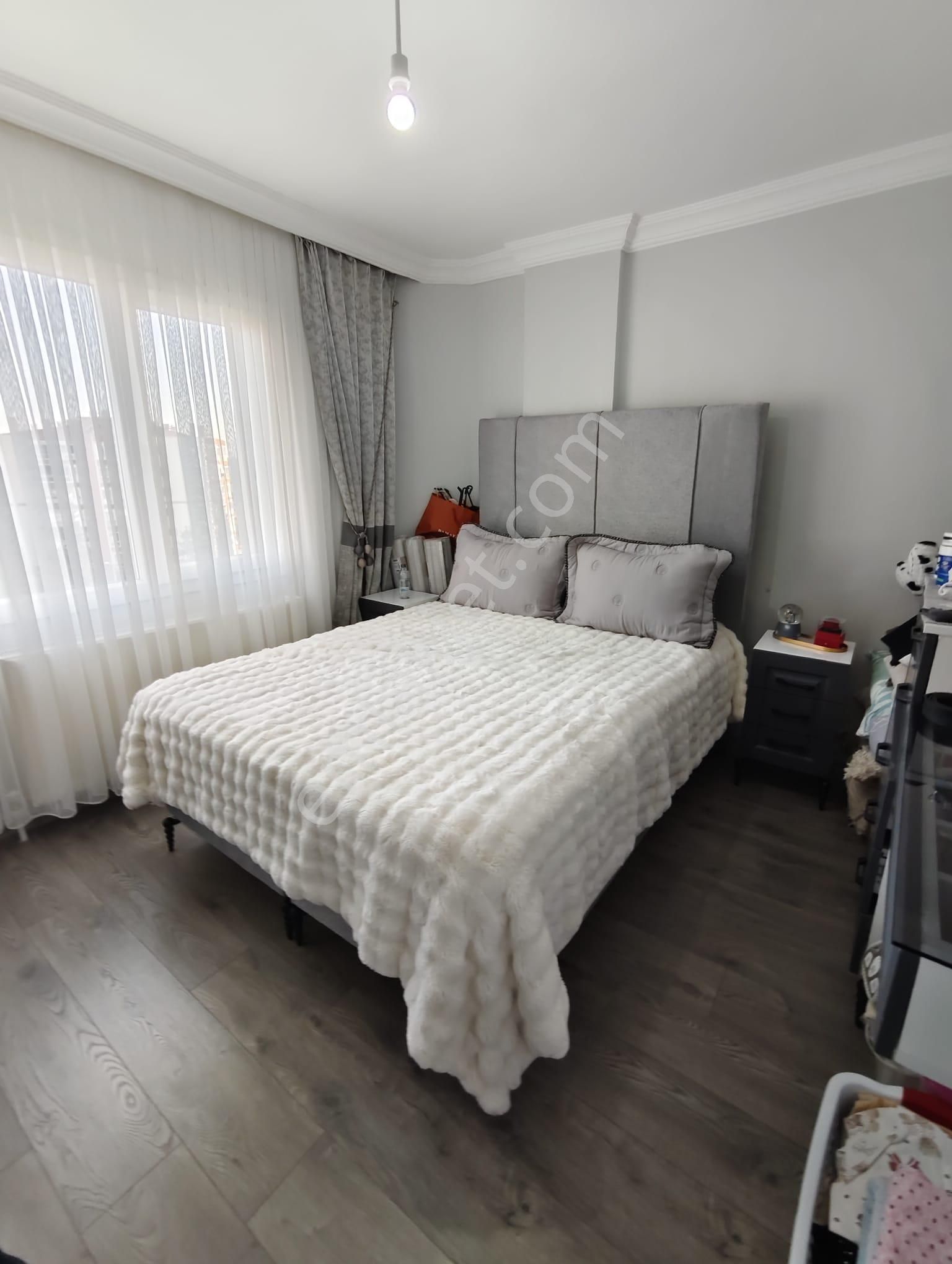 Karşıyaka Zübeyde Hanım Mahallesinde 3+1 Tadilatlı Satılık Daire - Görsel 25