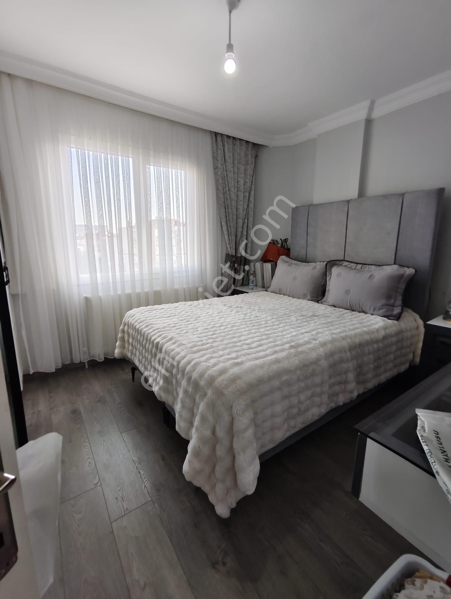 Karşıyaka Zübeyde Hanım Mahallesinde 3+1 Tadilatlı Satılık Daire - Görsel 27