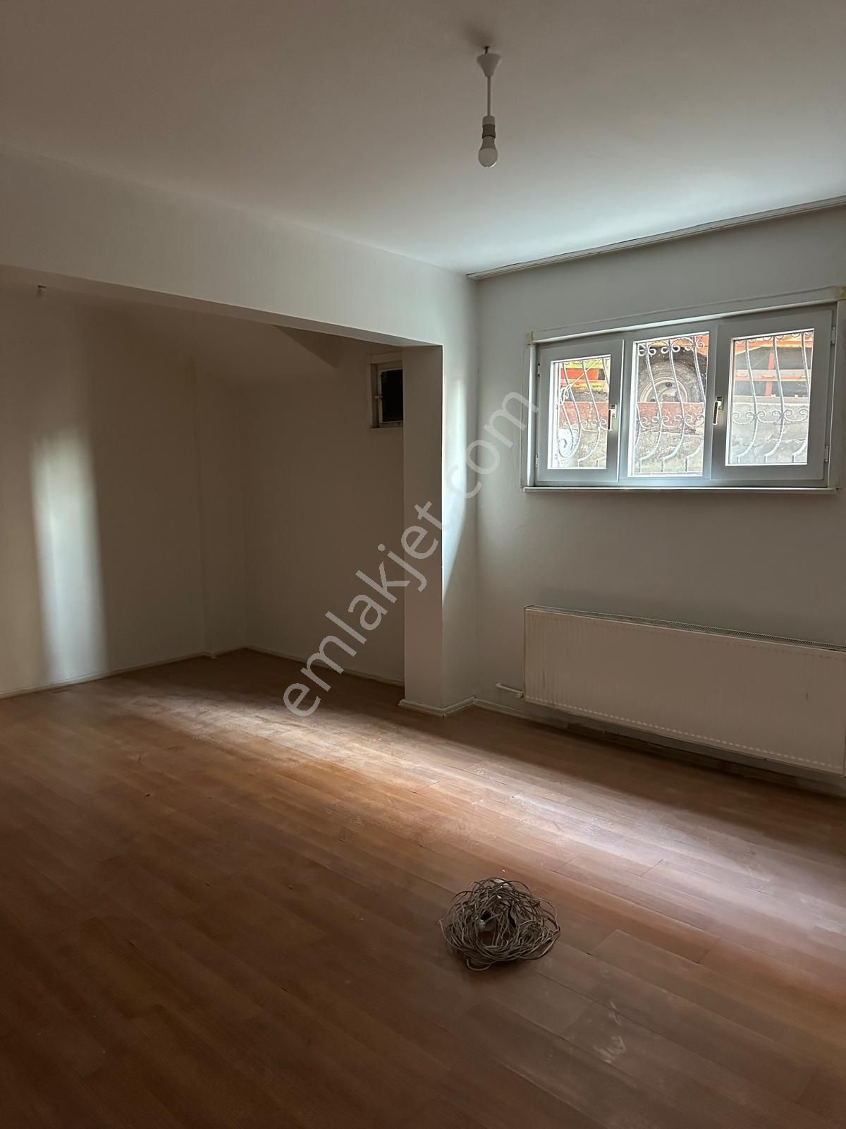Esentepe Mah 2+1 100 M2 Temiz Arafat Caminin Orada Kiralık Bahçe Katı Daire - Görsel 3