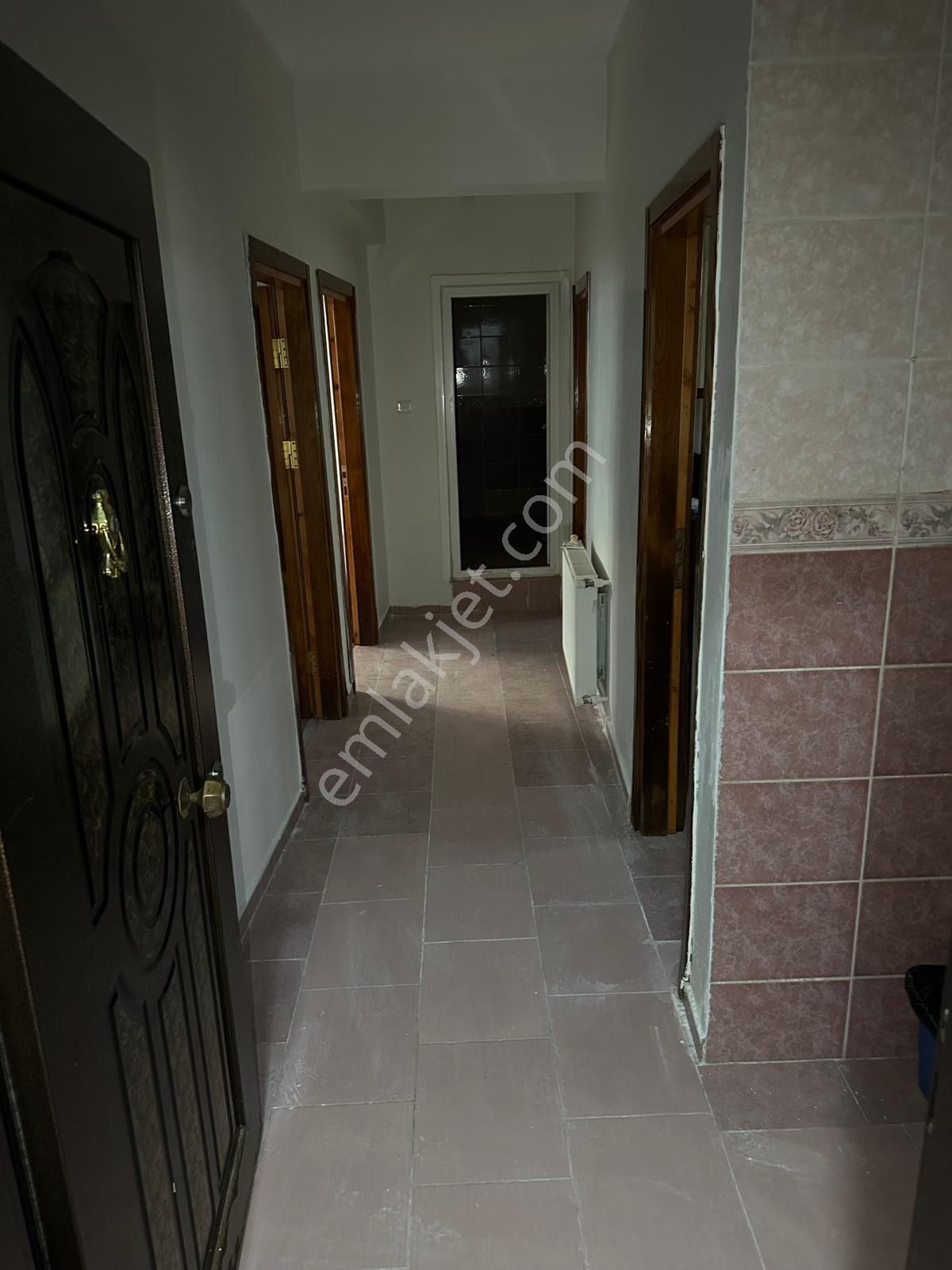 Esentepe Mah 2+1 100 M2 Temiz Arafat Caminin Orada Kiralık Bahçe Katı Daire - Görsel 8