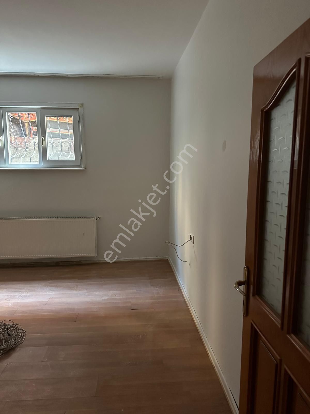 Esentepe Mah 2+1 100 M2 Temiz Arafat Caminin Orada Kiralık Bahçe Katı Daire - Görsel 4