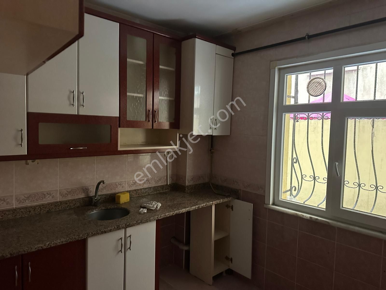 Esentepe Mah 2+1 100 M2 Temiz Arafat Caminin Orada Kiralık Bahçe Katı Daire - Görsel 5