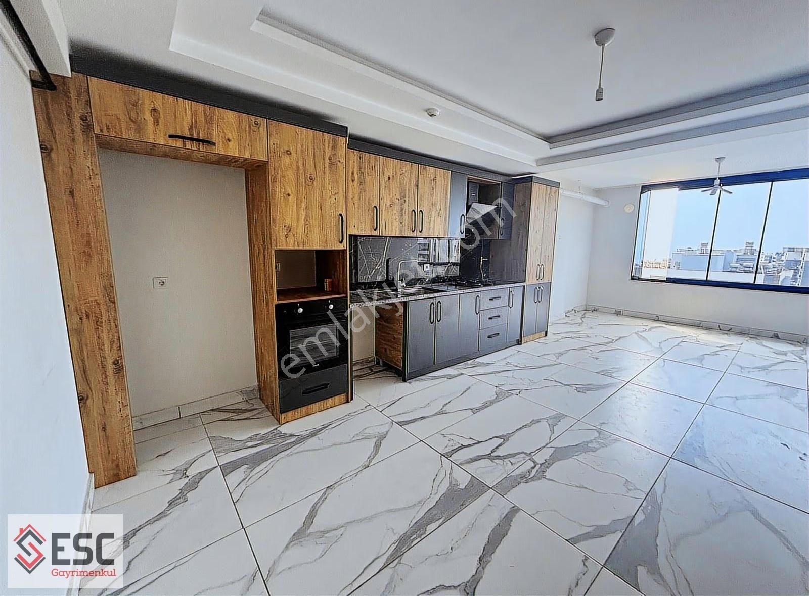 Esc'den Akdeniz Mh,de Site İçi Havuzlu 2+1 Daire Esc2407
