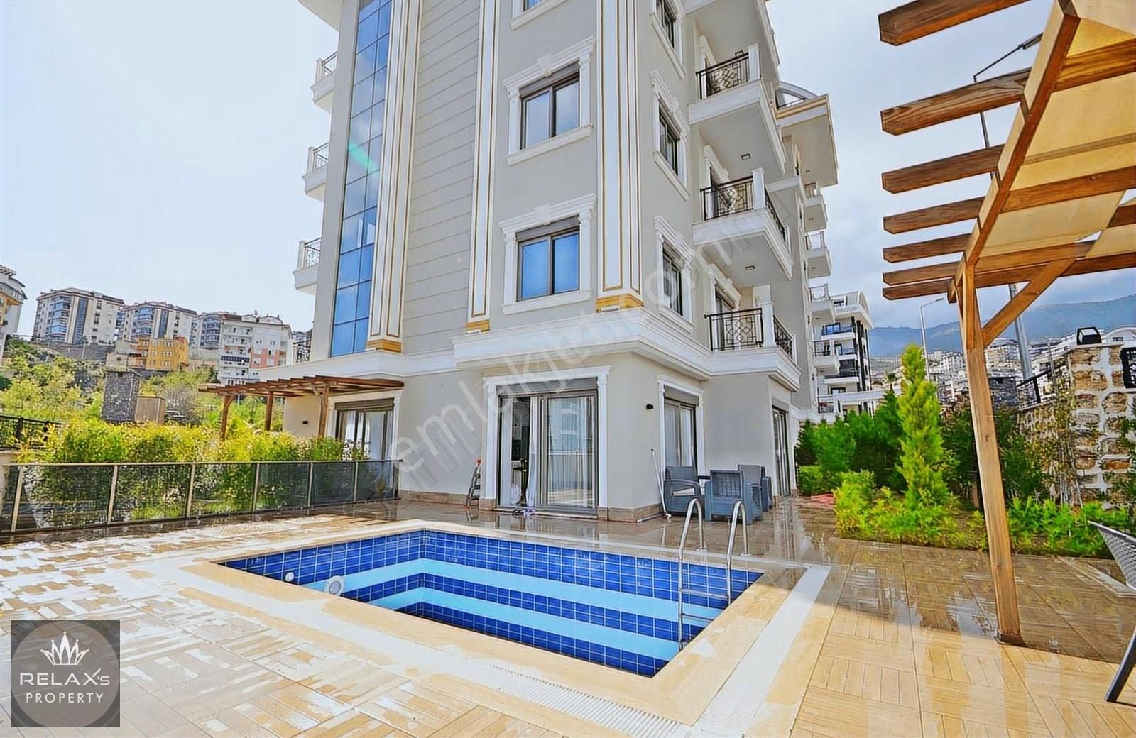 Lüx Site İçerisinde Özel Havuzlu&bahçeli 2+1 Dairemiz