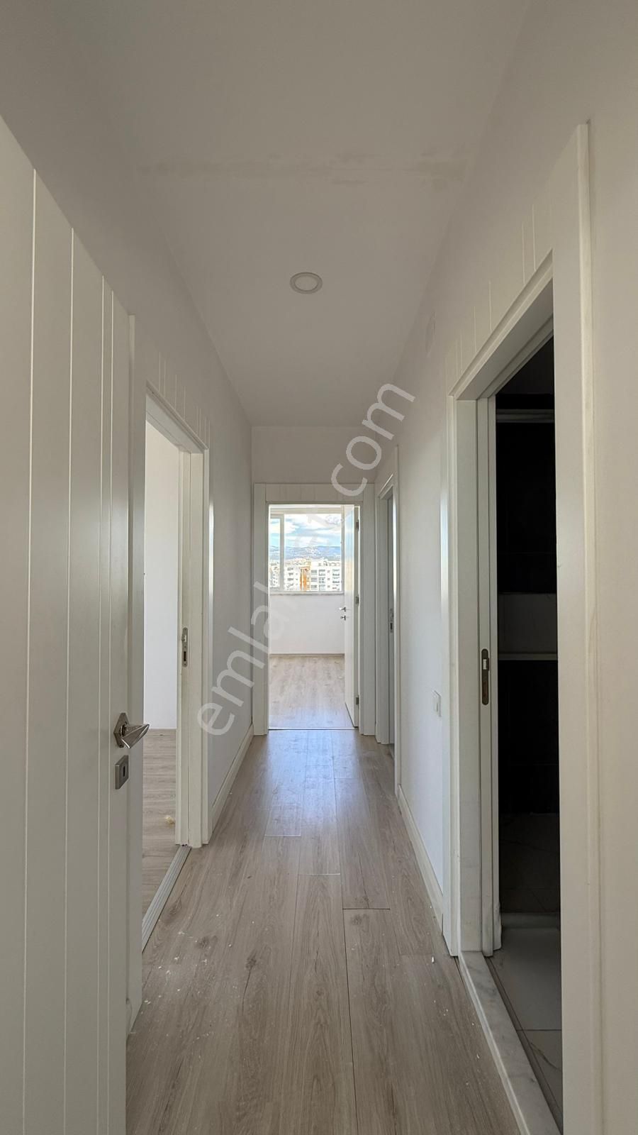 Üniversite Caddesinde Lüks Site İçinde 3+1 Kiralık Daire - Görsel 12