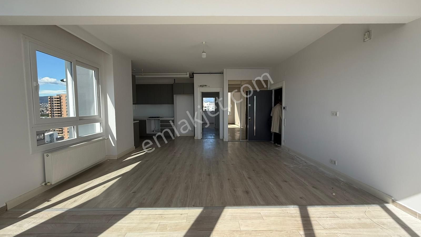 Üniversite Caddesinde Lüks Site İçinde 3+1 Kiralık Daire - Görsel 9