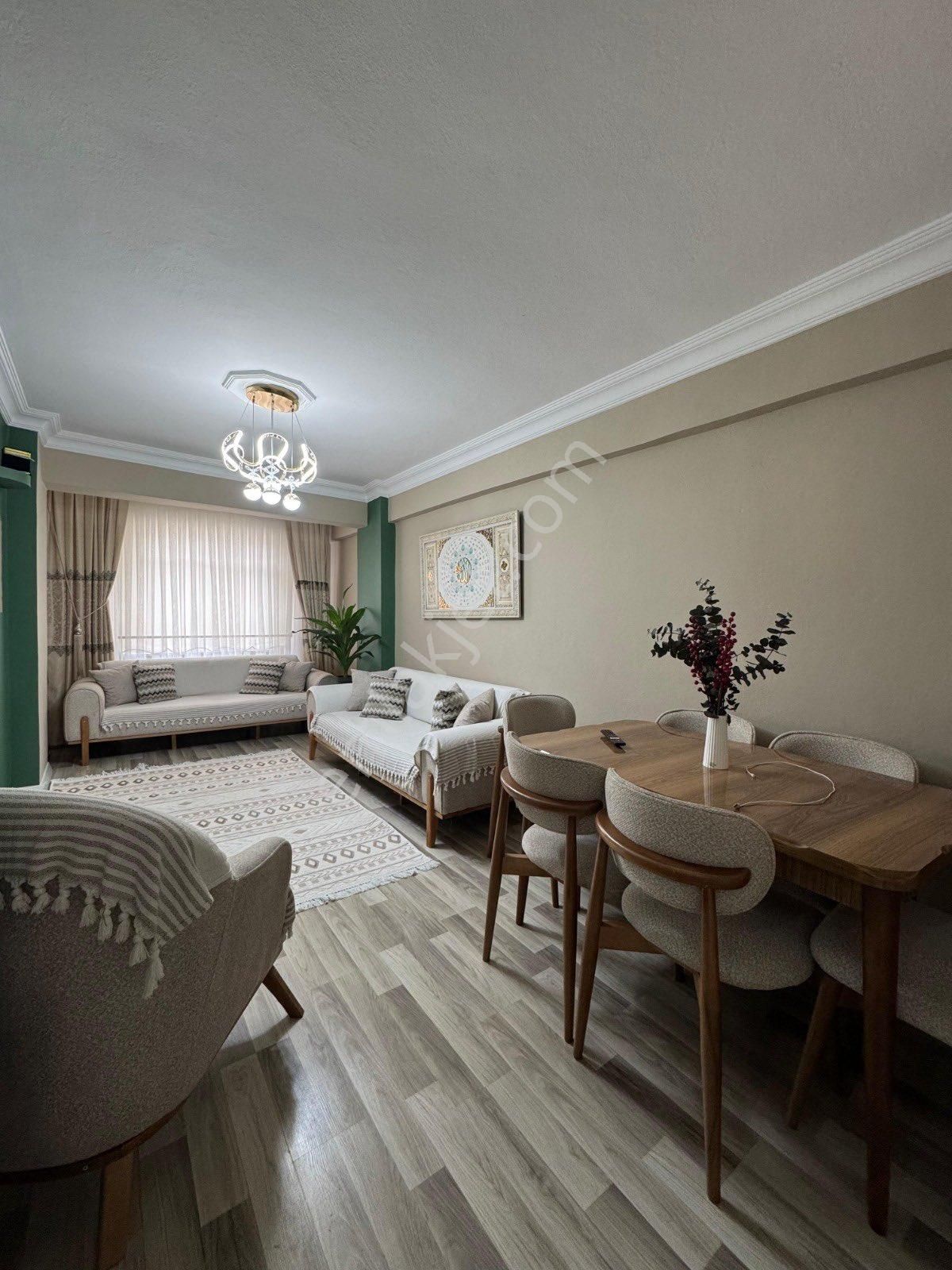 Namık Kemal Mahallesi'nde 4+2 Dubleks 200 M² Satılık Daire - Görsel 2