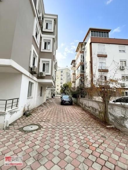 Ahatlı'da Geniş ,kapalı Mutfaklı,çift Balkonlu 2+1 Fırsat Daire - Görsel 17