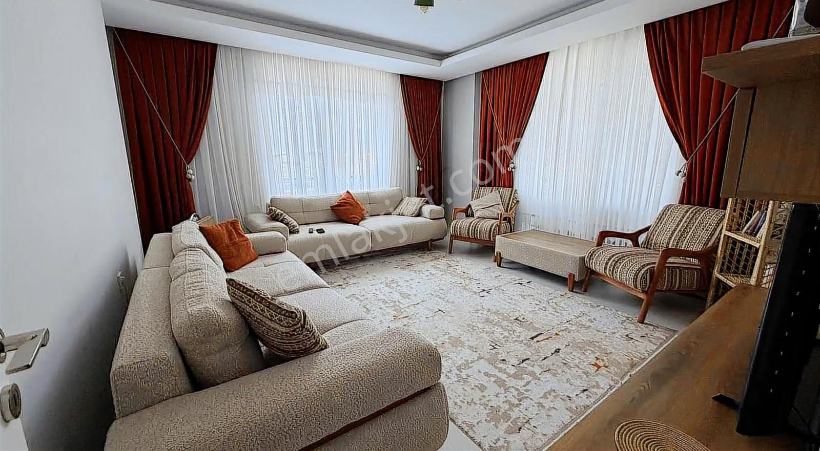 Döşemealtın'da Kayı Sitesin'de Satılık 2+1 Daire