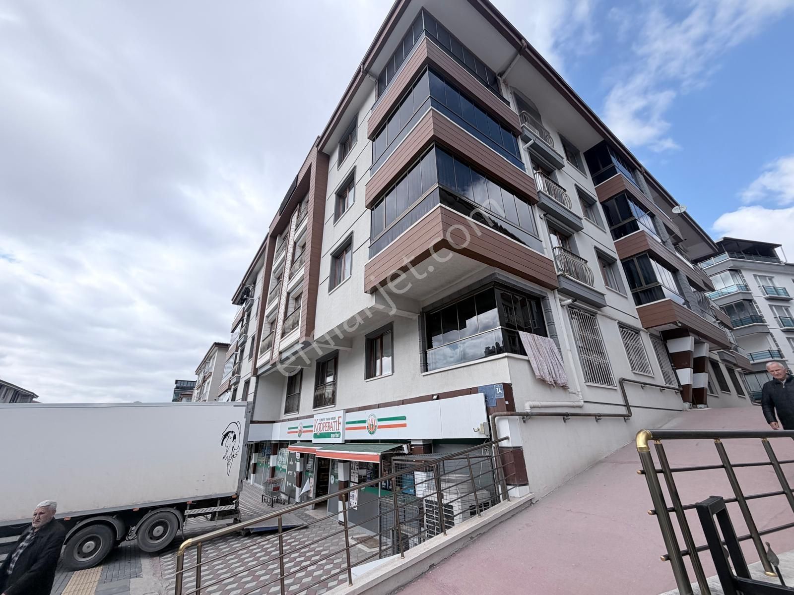 Ankara Keçiören Kanuni Mah Satıkı 3+1 Kat 1 - Görsel 24