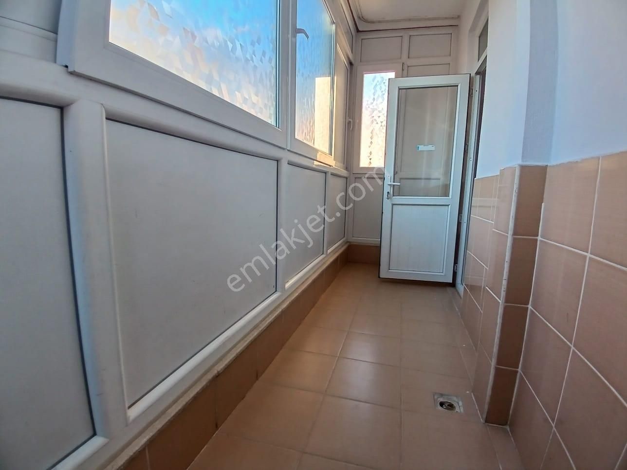 Kuzeyyaka Mh 2+1 Daire 2 Kat 100 M2 Gold Düğünsalonuna Yakın - Görsel 3