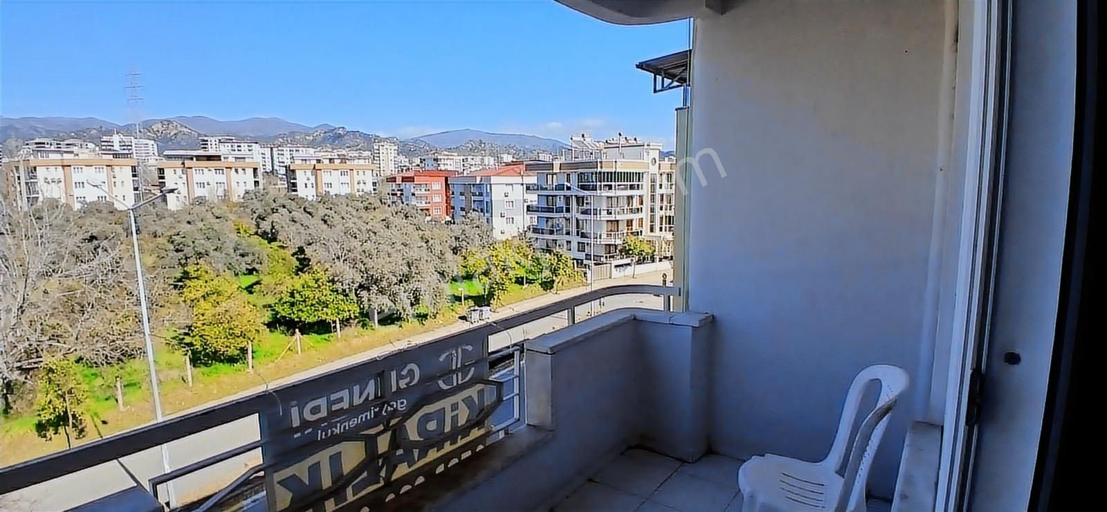 Aydın Nazilli Yeni Mahallede Kiralık 3+1 Doğalgazlı Daire - Görsel 3