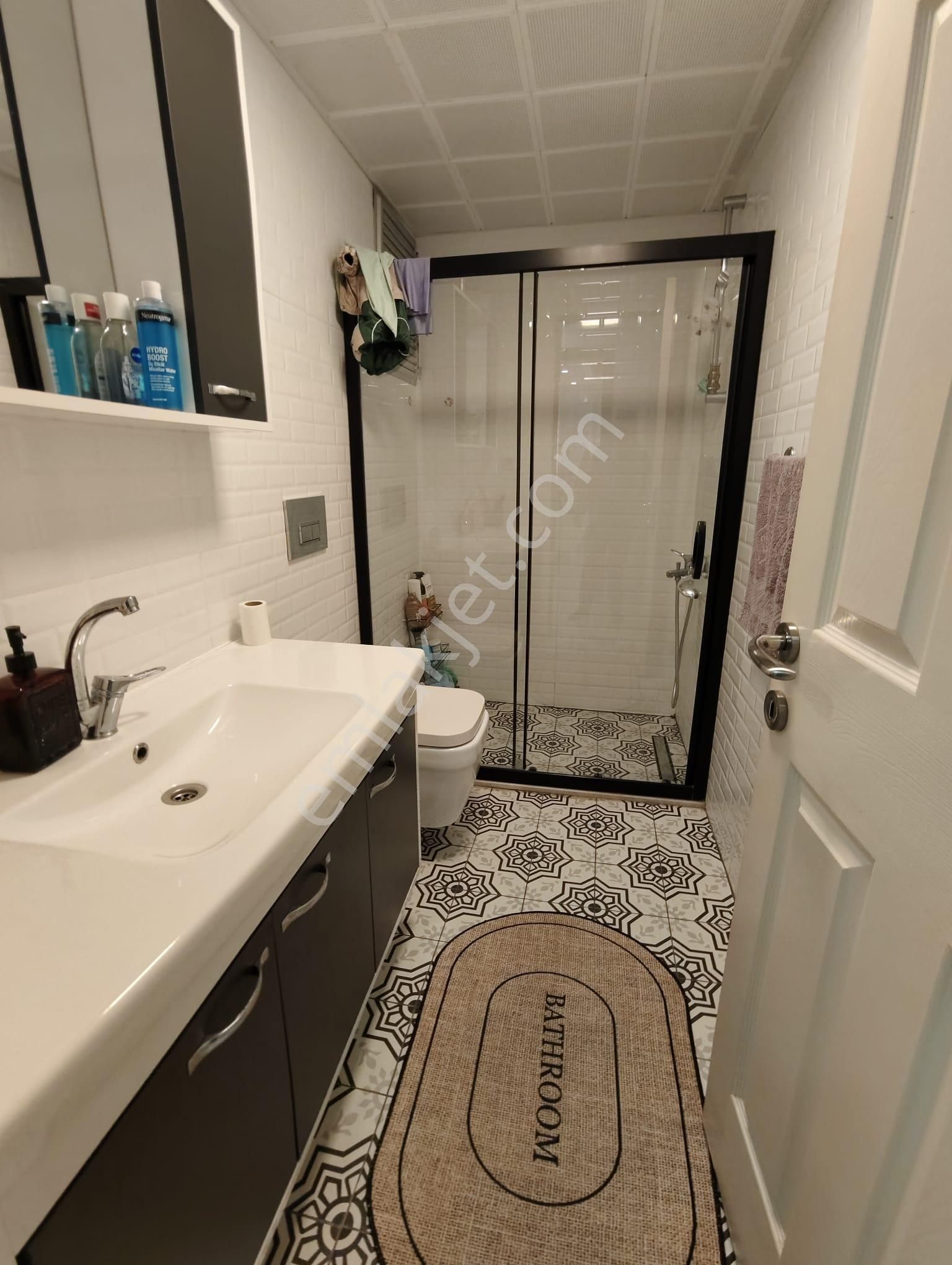 Bayraklı Mansuroğlu Mahallesinde Tadilatlı 2+1 Kiralık Daire - Görsel 6